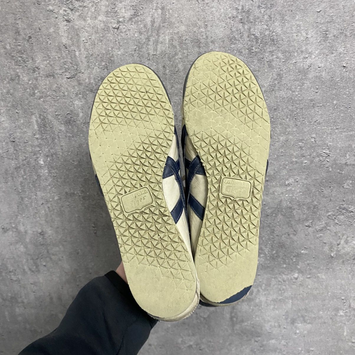 Asics Vintage Shoes Asics Onitsuka Tiger Mexico 66 Kill Bill Size US 5 / EU 37 - 9 Thumbnail