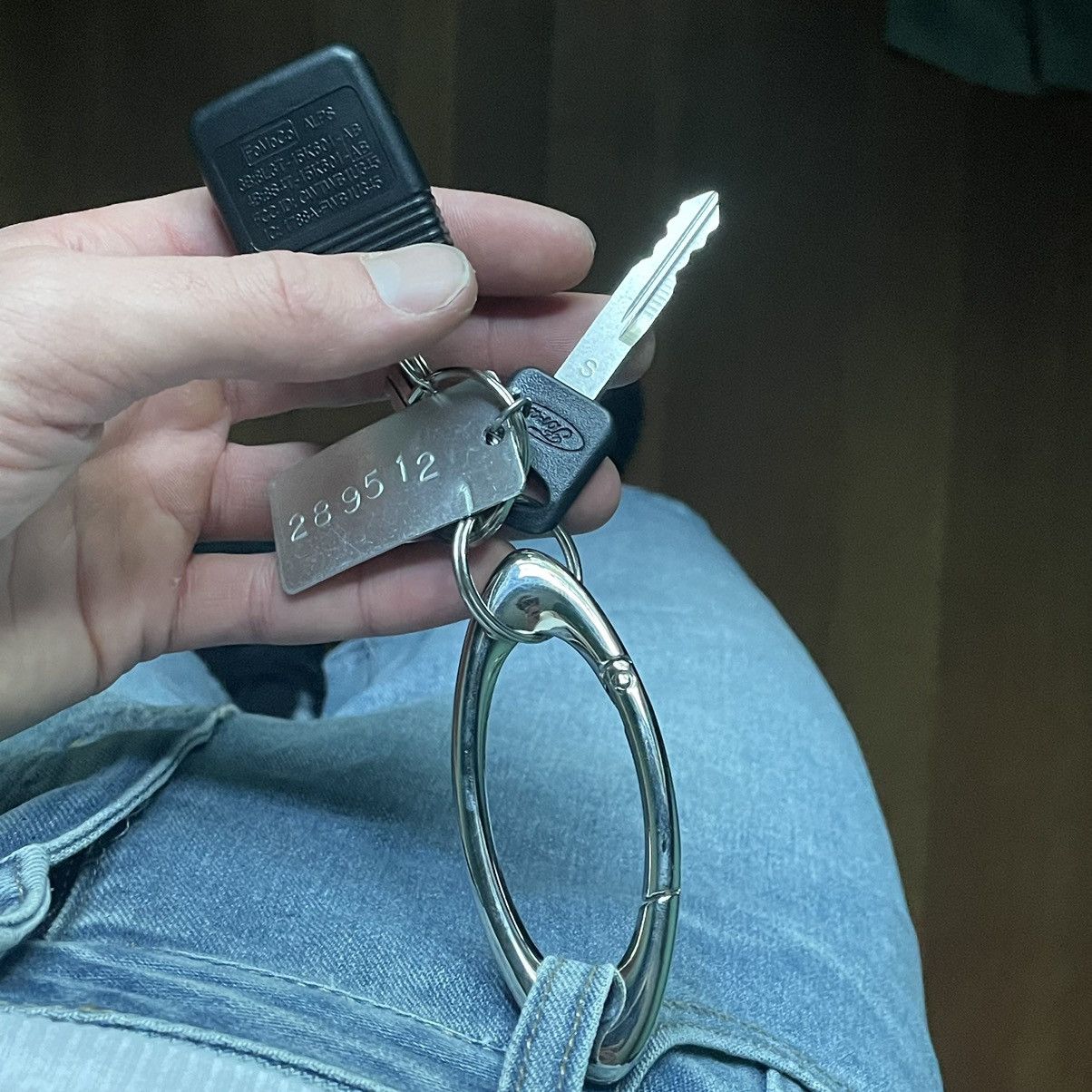 Y2k Silver Keychain Essential Icon Carabiner