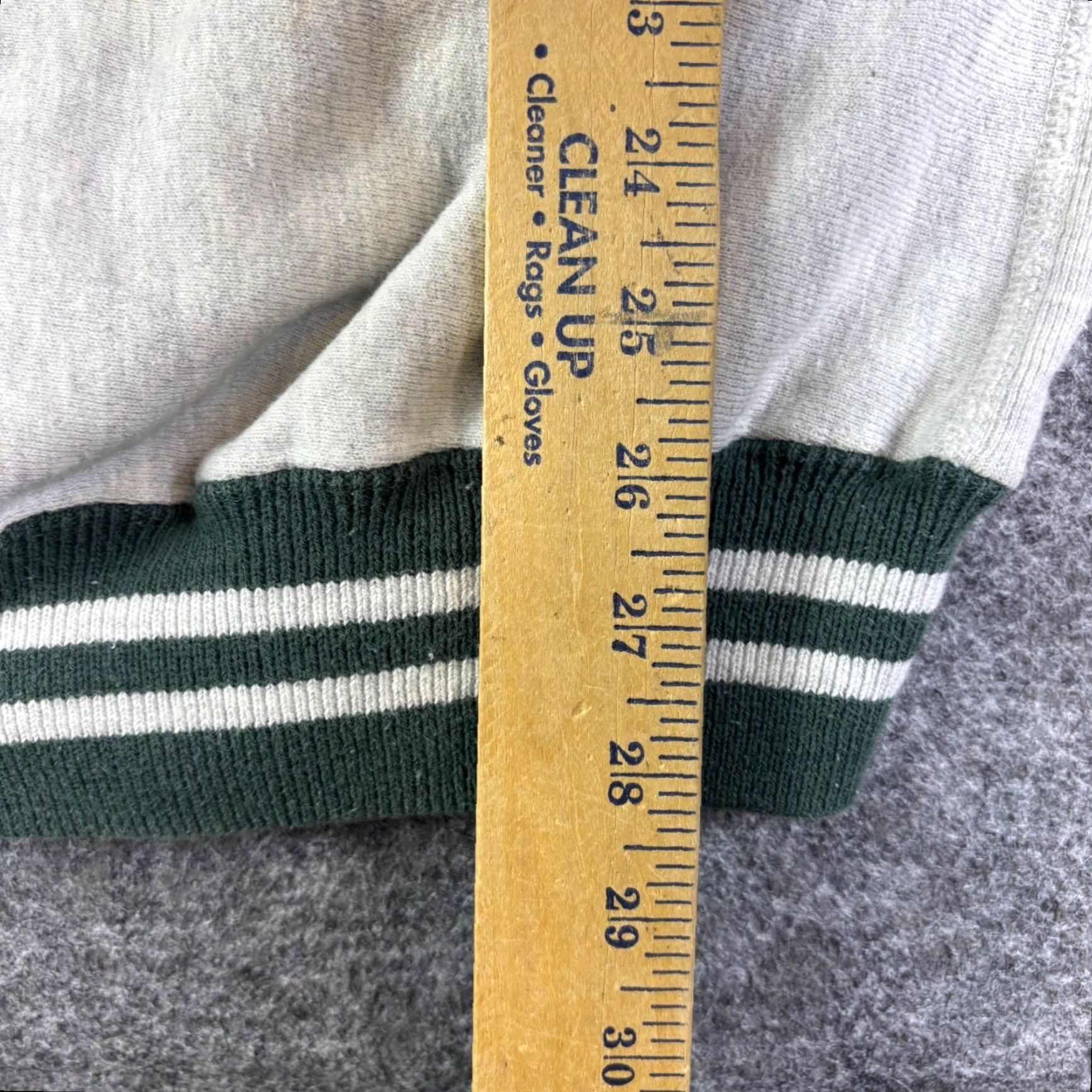 Champion VINTAGE Champion Sweatshirt XX-Large Gray Green Trim Logo Spell Out Crew Neck Long Sleeve Ribbed Preshrunk Logo Embroidered College Reverse Weave Men Size US XXL / EU 58 / 5 - 5 Thumbnail