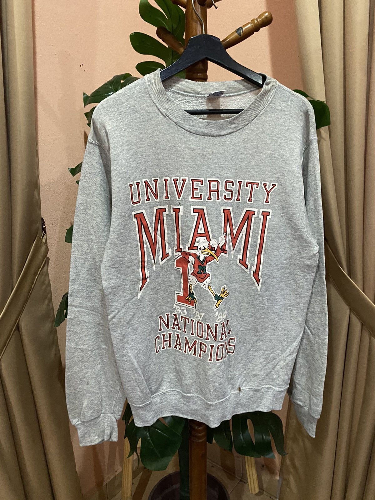 Vintage VINTAGE 80s UNIVERSITY MIAMI SWEATSHIRT Size US M / EU 48-50 / 2 - 4 Thumbnail