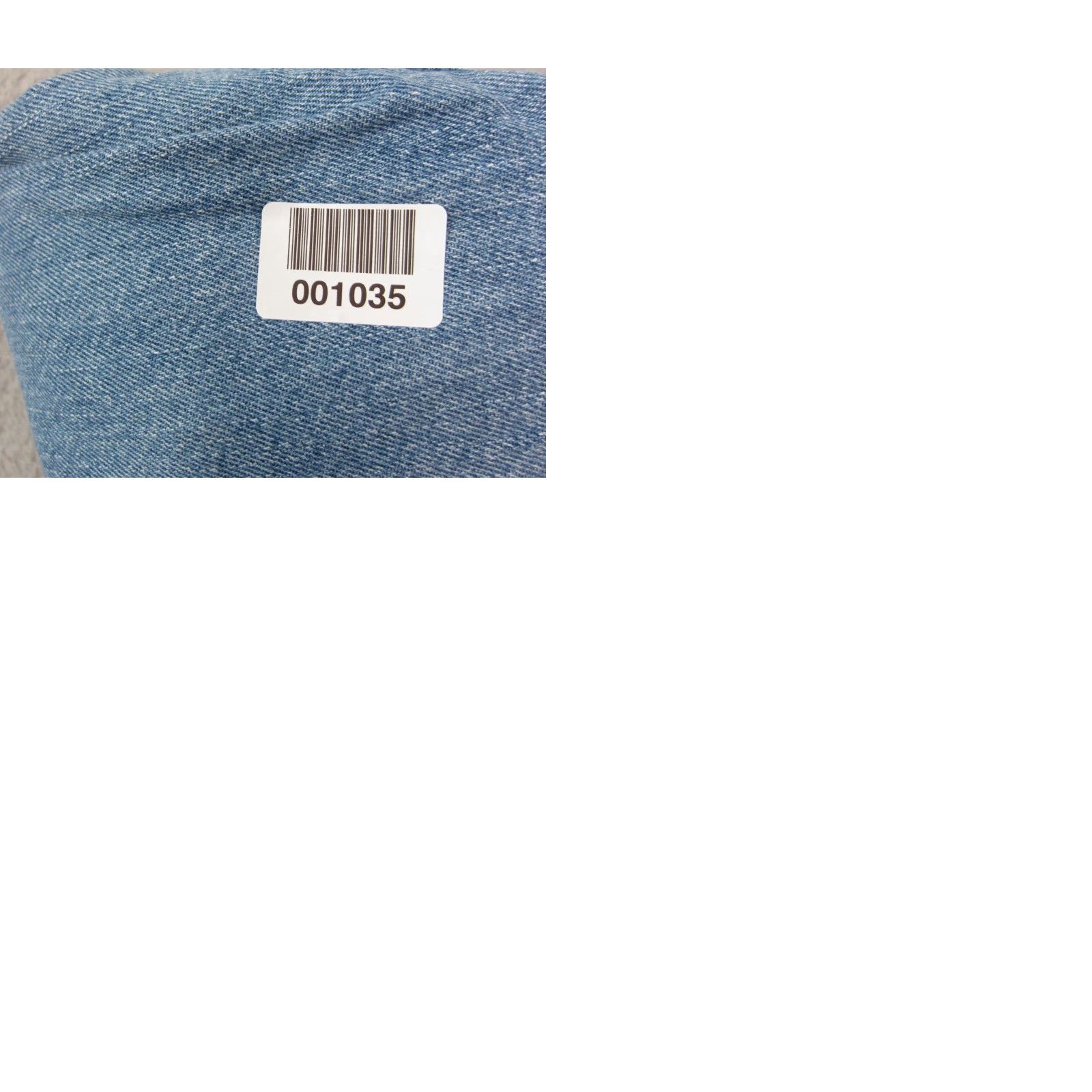 Levi's VINTAGE Levi's Jeans 505 Regular Blue 33x34 Mens Straight Denim 5-Pocket Zipper Button Logo Y2K Size US 33 - 12 Thumbnail
