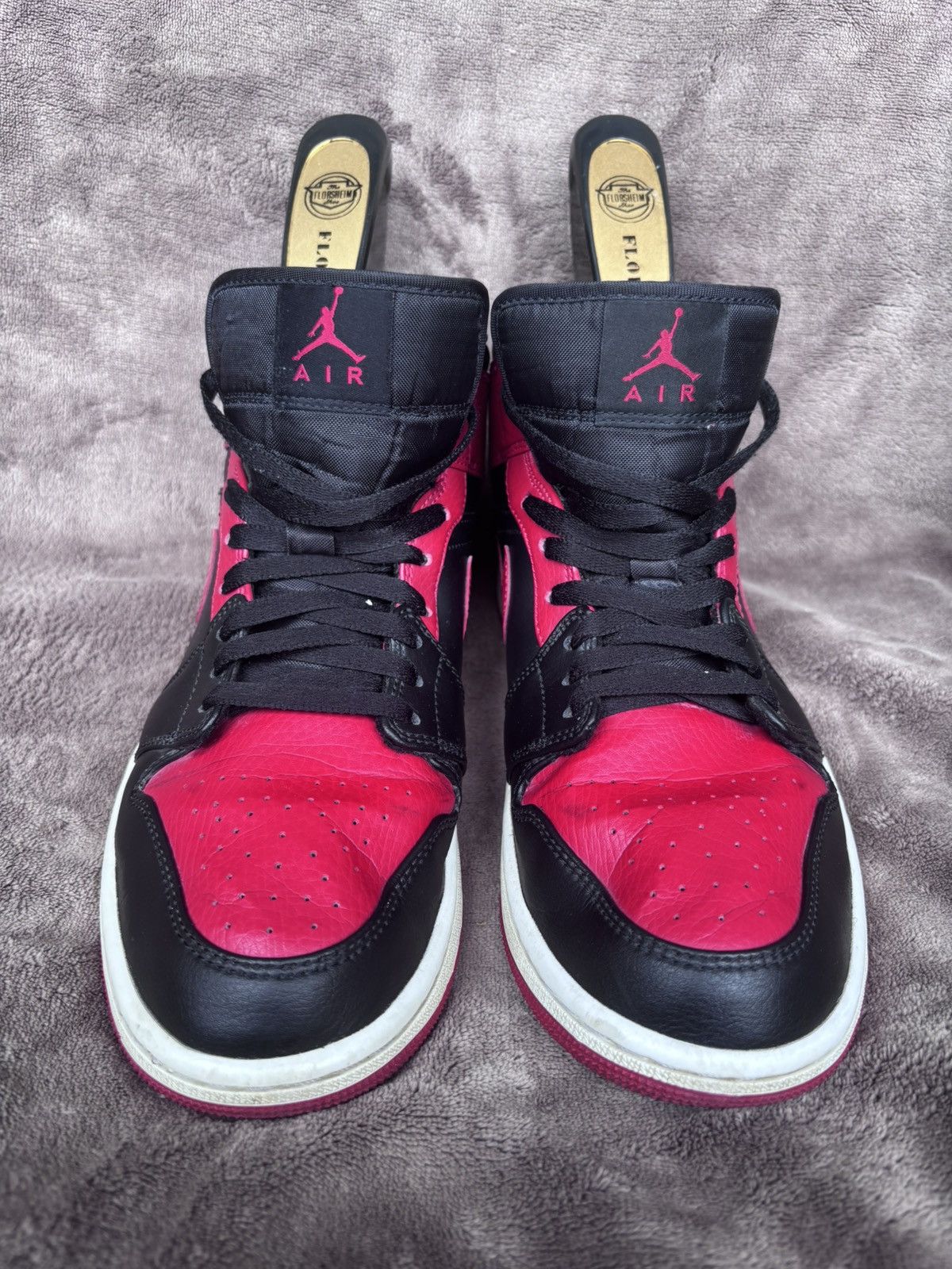 Jordan Brand Jordan 1 Retro 2020 Banned Size US 8.5 / EU 41-42 - 4 Thumbnail