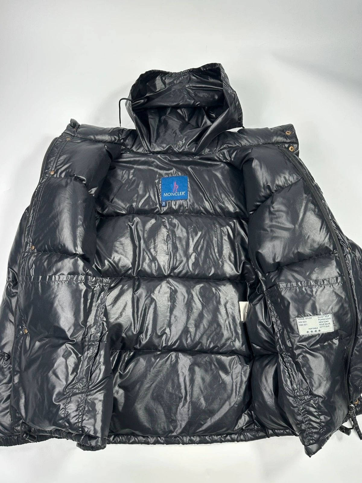 Moncler Moncler 90’s Black Vernis Nylon Hooded Down Puffer Jacket Size US S / EU 44-46 / 1 - 12 Thumbnail