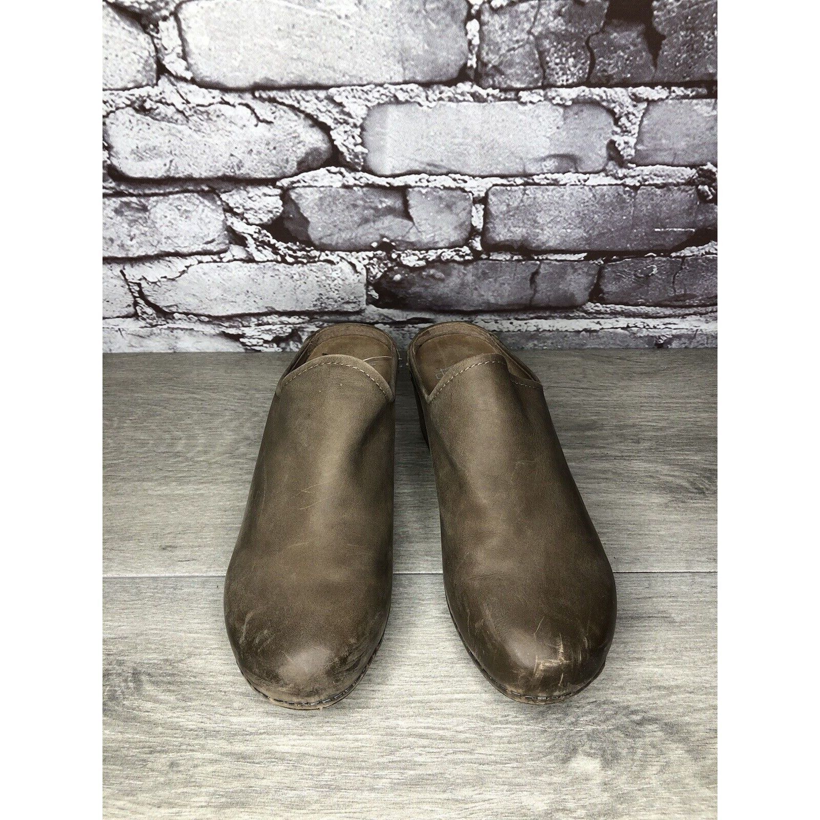 Other Dansko Brown Leather Round Toe Mule Pumps Heel Clogs Shoes Size US 6 / IT 36 - 2 Thumbnail