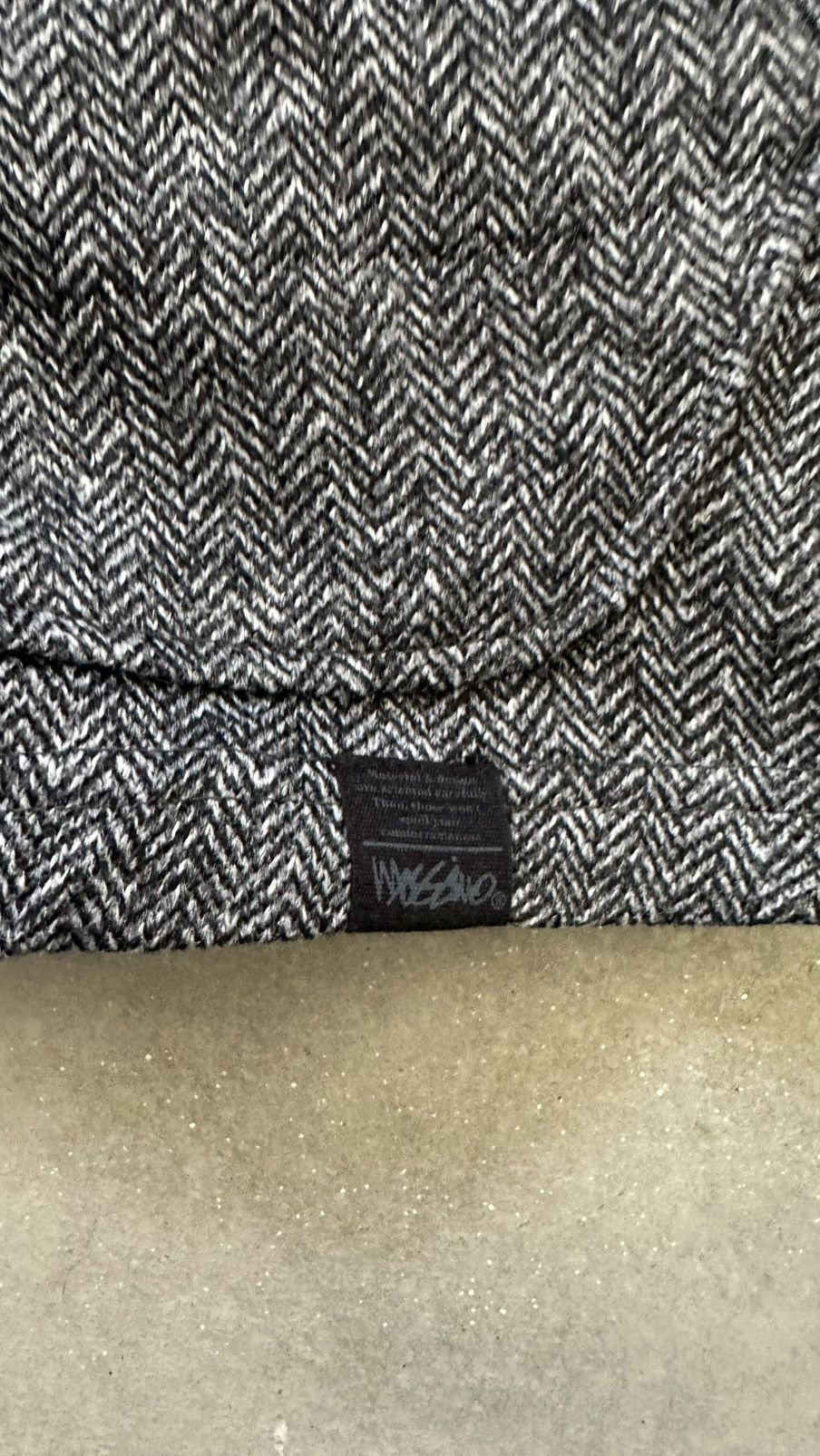 VINTAGE MOSSIMO SWEATER