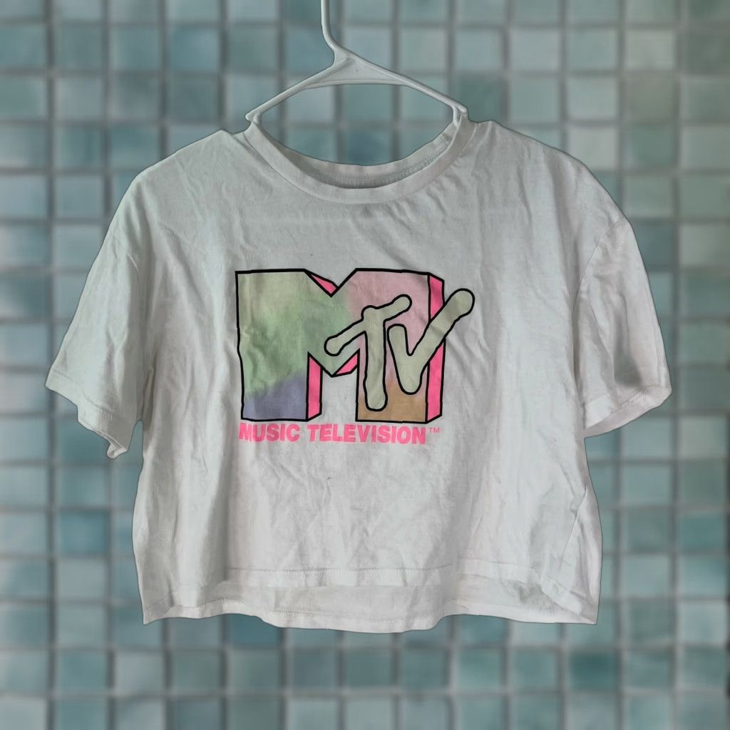 H&M Divided By H&M Women MTV Music Graphic Tee Crew Neck White T Shirt S Adult Women's White Graphic Tee 90s Theme Size S / US 4 / IT 40 - 1 Thumbnail
