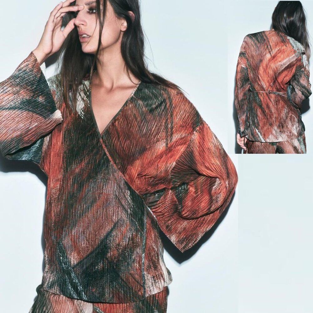 Zara NWT New Zara Pleated Printed Kimono Wrap Top Size S Size S / US 4 / IT 40 - 1 Thumbnail