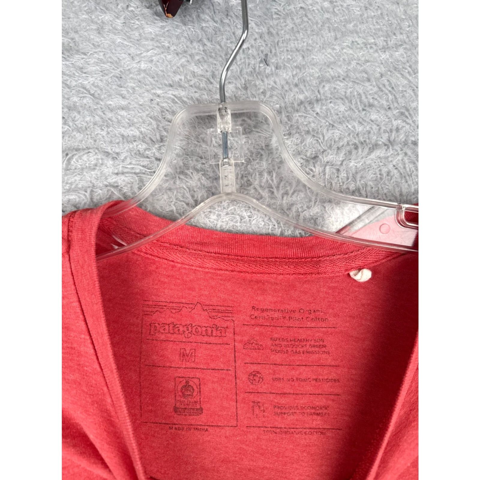 Patagonia Patagonia Shirt Men M Red Short Sleeve Crew Neck 100% Cotton Logo Outdoor All Seasons Mens Size US M / EU 48-50 / 2 - 6 Thumbnail