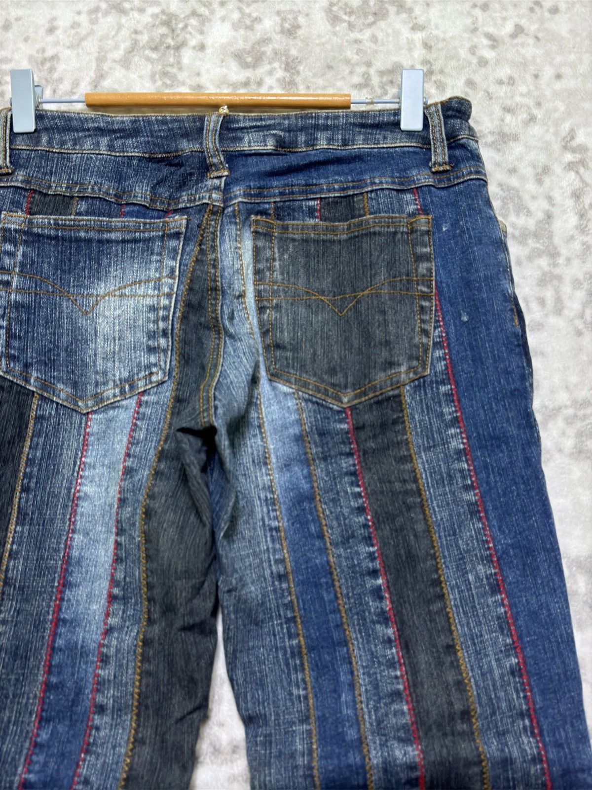 Japanese Brand Vintage No Boundaries Y2K Reconstructed Bootcut Denim Jeans Size US 28 / EU 44 - 10 Thumbnail
