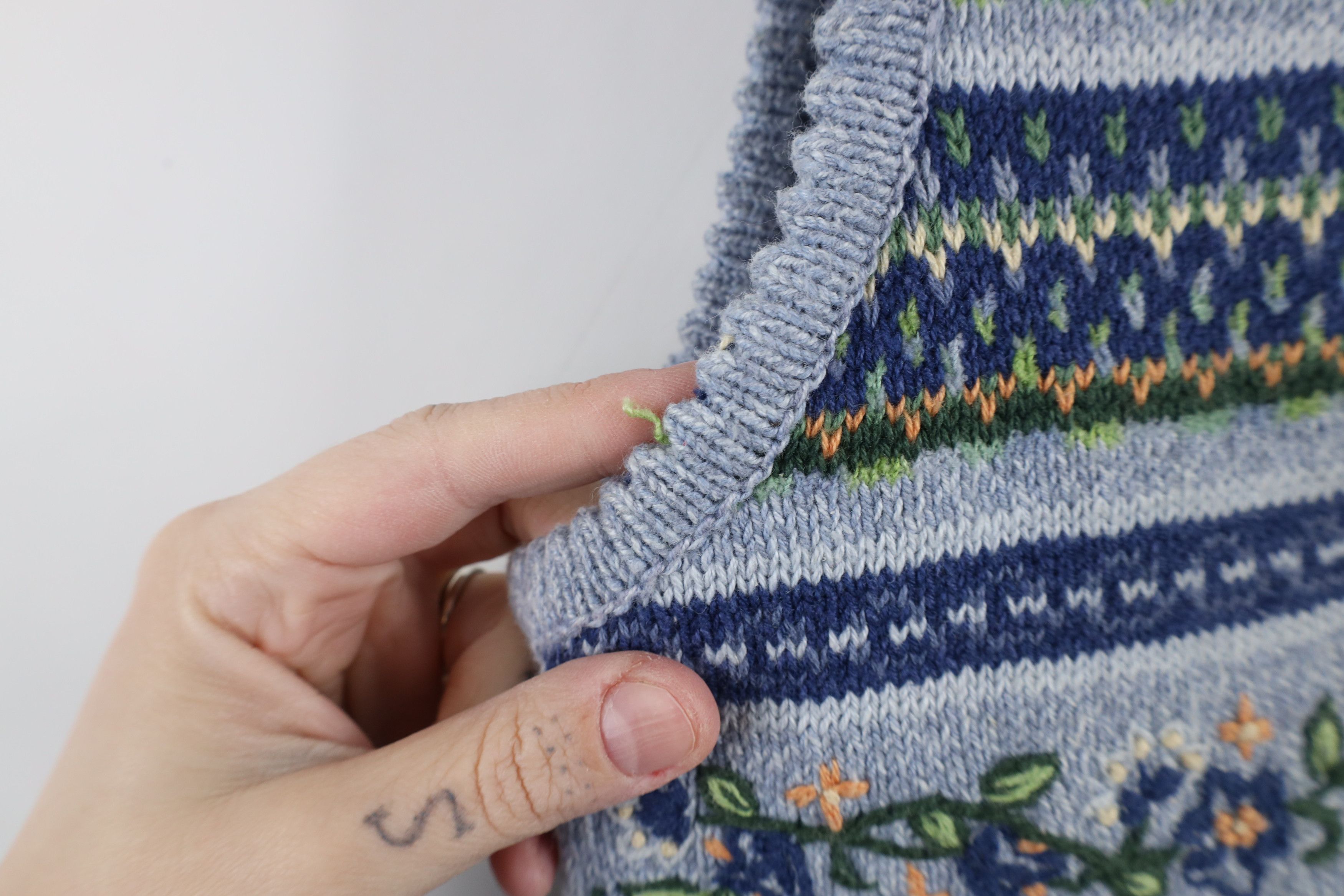 Vintage Vintage 90s Streetwear Embroidered Flower Sweater Vest Size S / US 4 / IT 40 - 5 Thumbnail