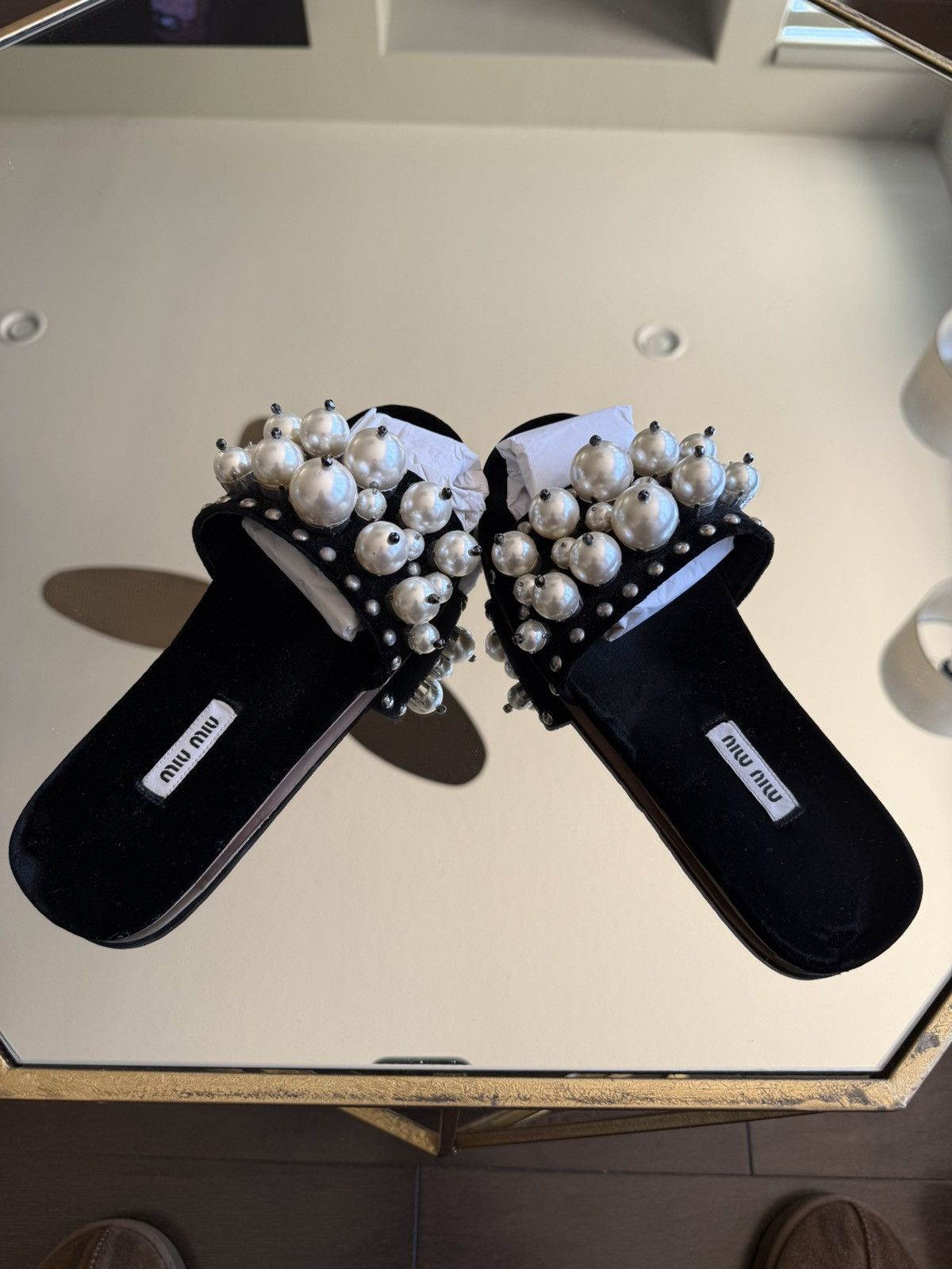Miu Miu Miu Miu Black Velvet Faux Pearl Embellished Flat Sandal Size US 8 / IT 38 - 2 Thumbnail