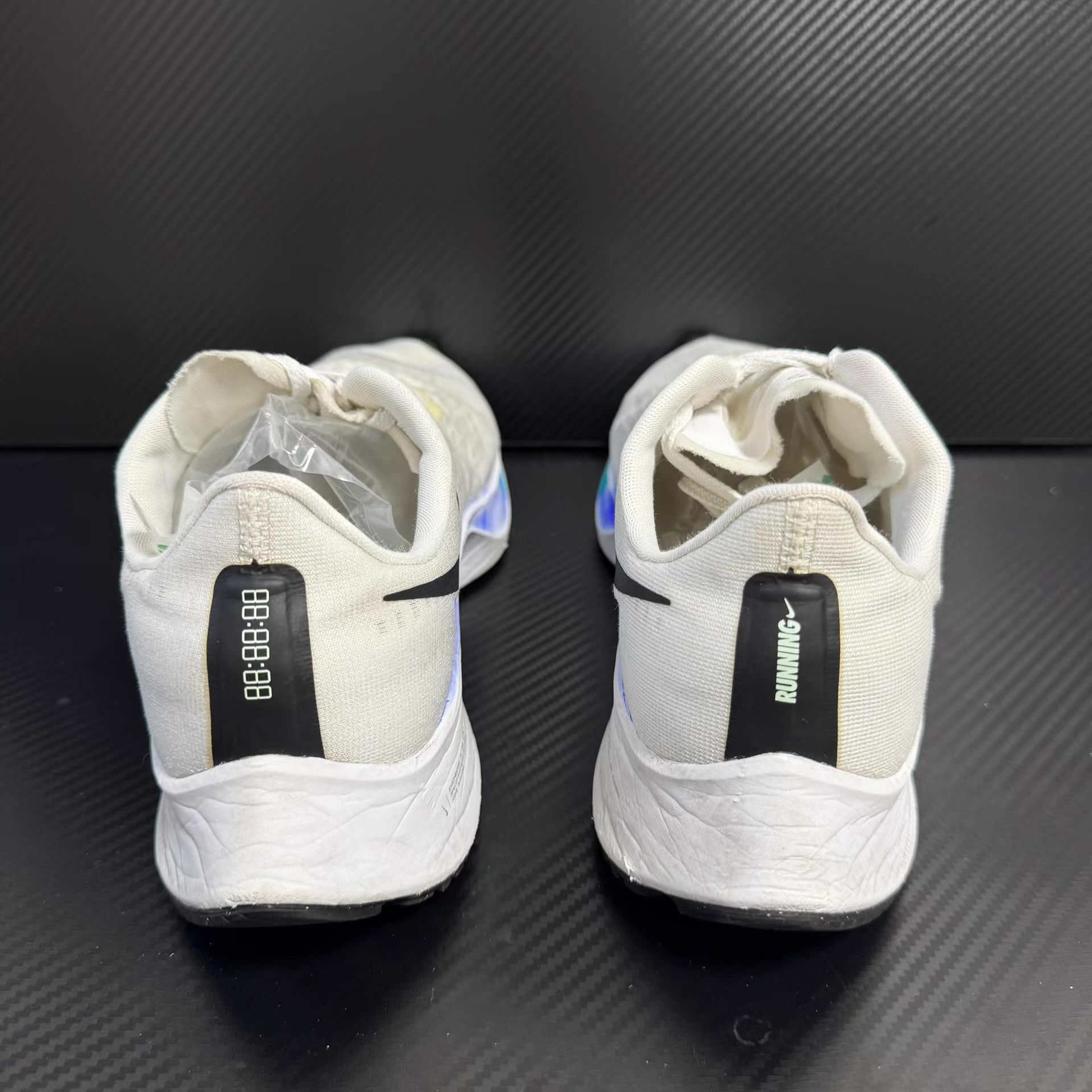 Nike Nike ZoomX Vaporfly NEXT%, lightweight Q10 Size US 9 / EU 42 - 3 Thumbnail