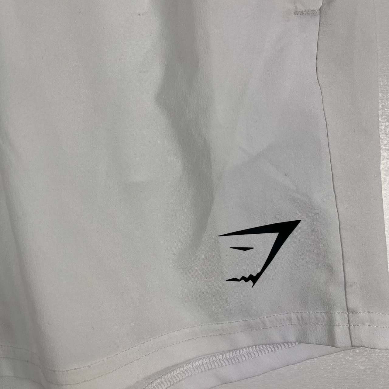 Gymshark Gymshark White Training Athletic Fit Shorts Size M Size US 32 / EU 48 - 2 Thumbnail