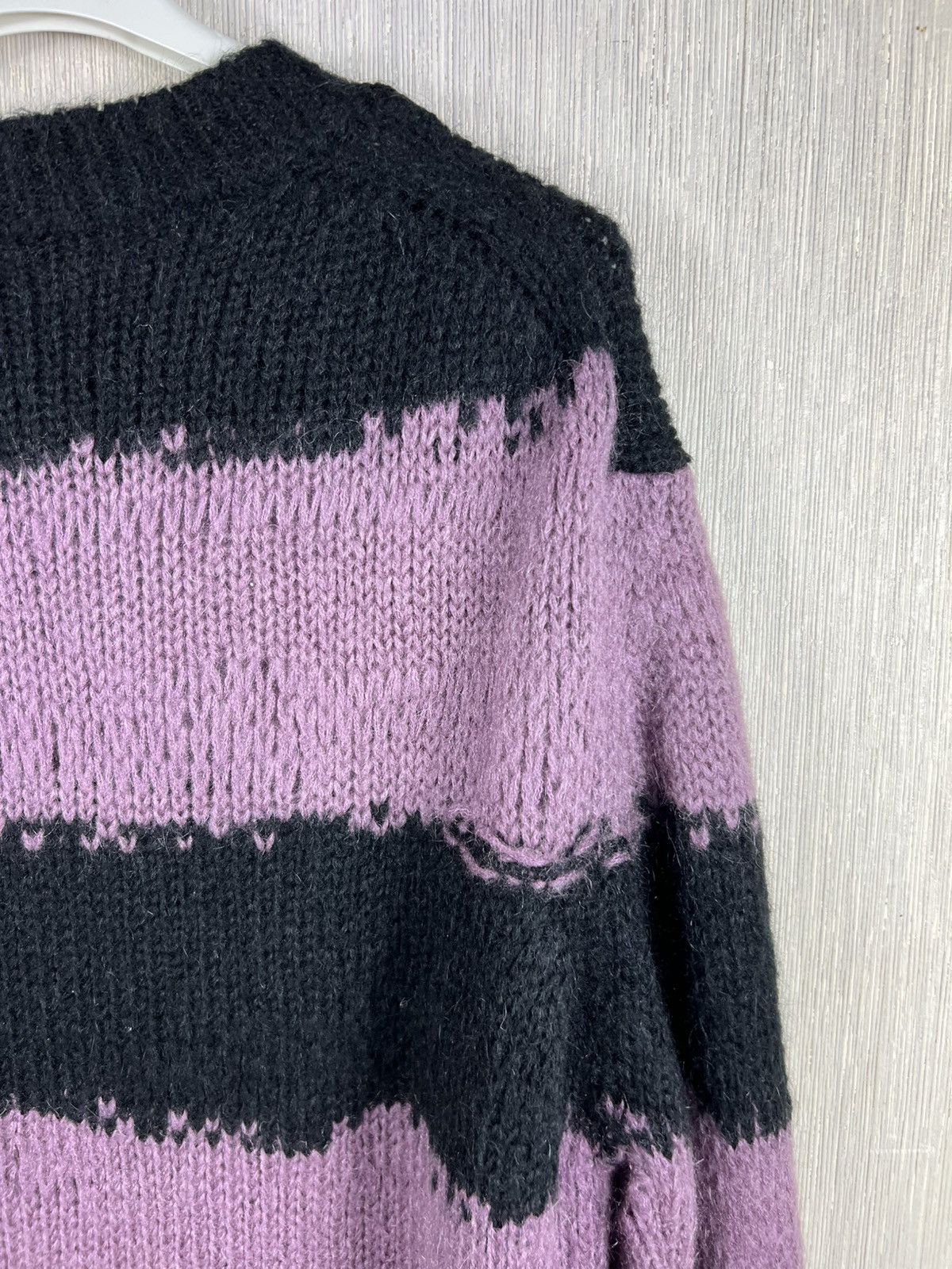 Acne Studios Acne Studios distressed open knit sweter striped Kurt Cobain Size US M / EU 48-50 / 2 - 15 Thumbnail