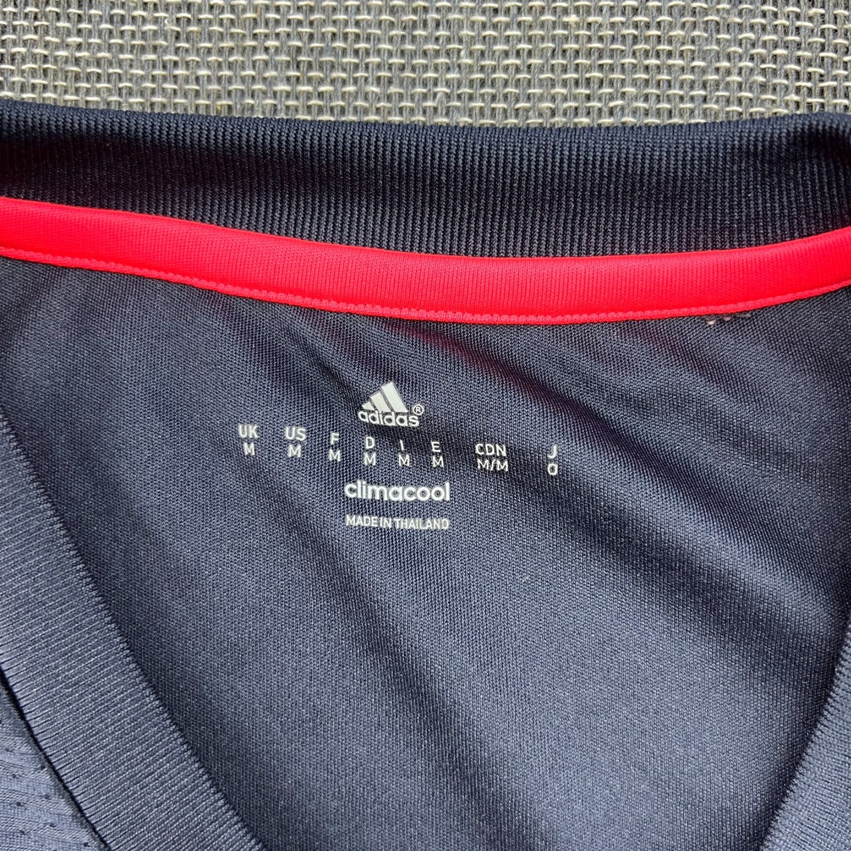 Adidas Bayern Munich 2015 2016 Third Mens Football Jersey Medium Adidas Shirt Shirt Size US M / EU 48-50 / 2 - 7 Thumbnail