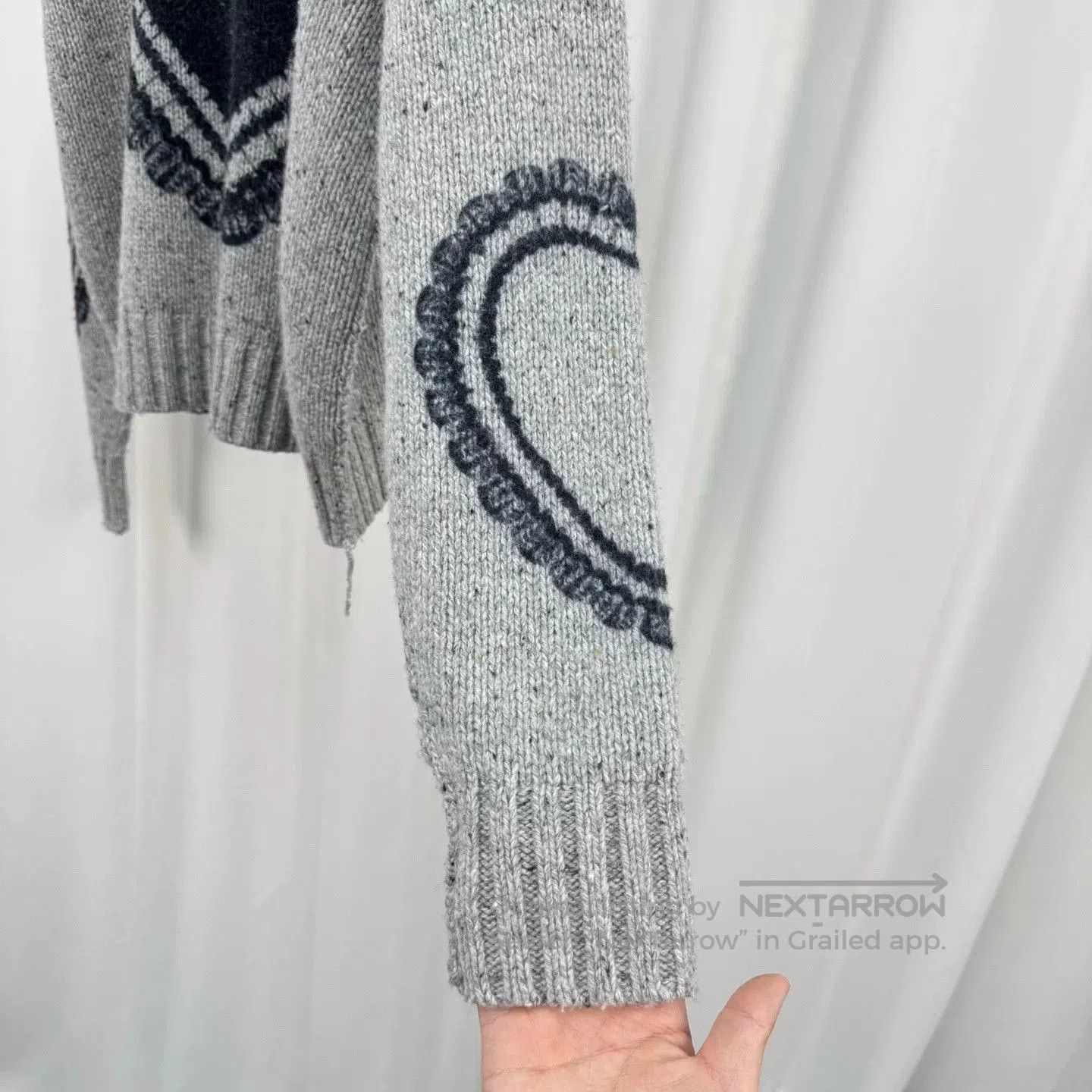 Acne Studios gray heart logo knit sweater. Size XXS / US 00 / IT 34 - 4 Thumbnail
