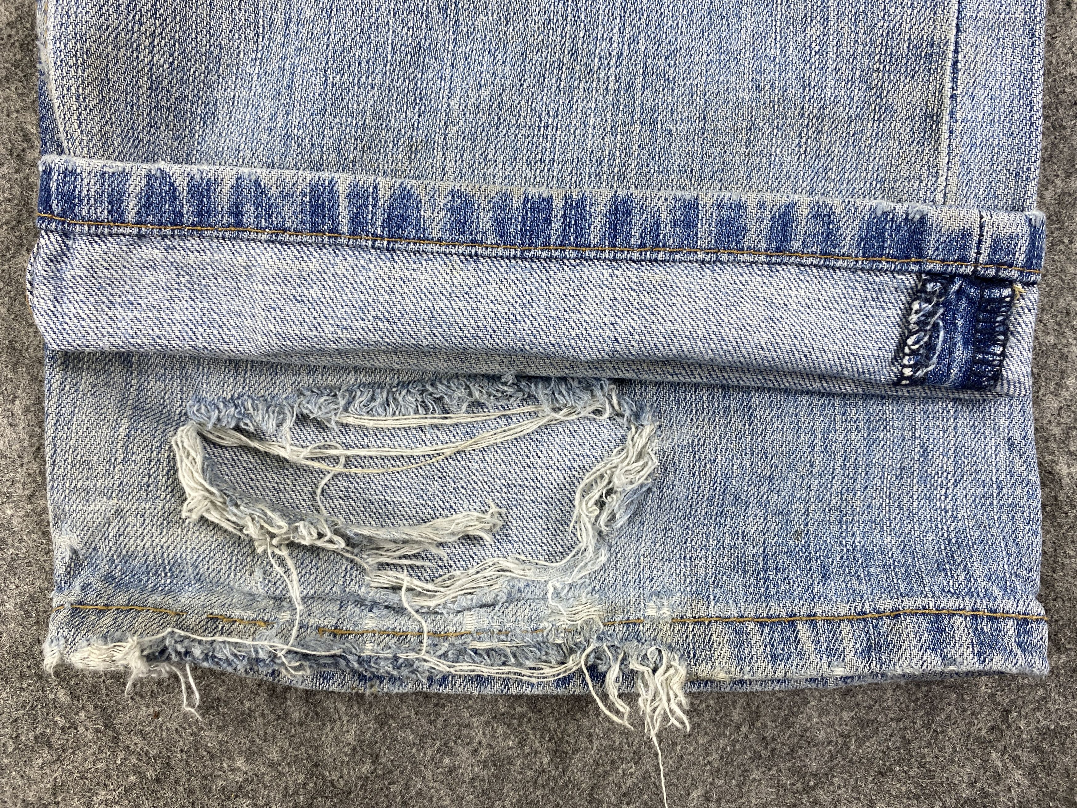 Levi's Light Blue Wash Vintage Levi's 569 39x32 Denim -JN1731 Size US 39 - 11 Thumbnail