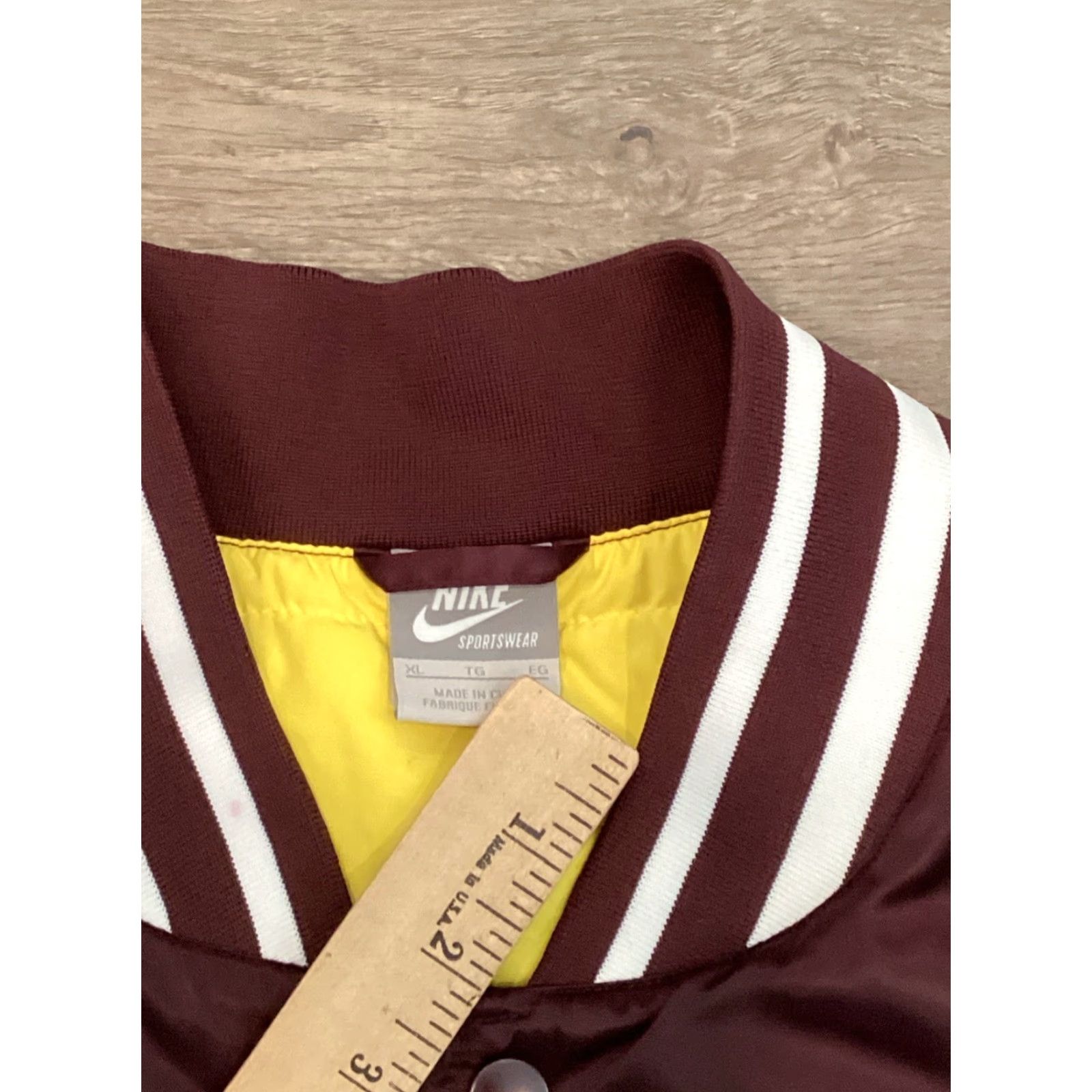 Nike VINTAGE Nike Air Jacket Bomber Men XL 90s Nylon Maroon Logo Retro Casual Mens Size US XL / EU 56 / 4 - 3 Thumbnail