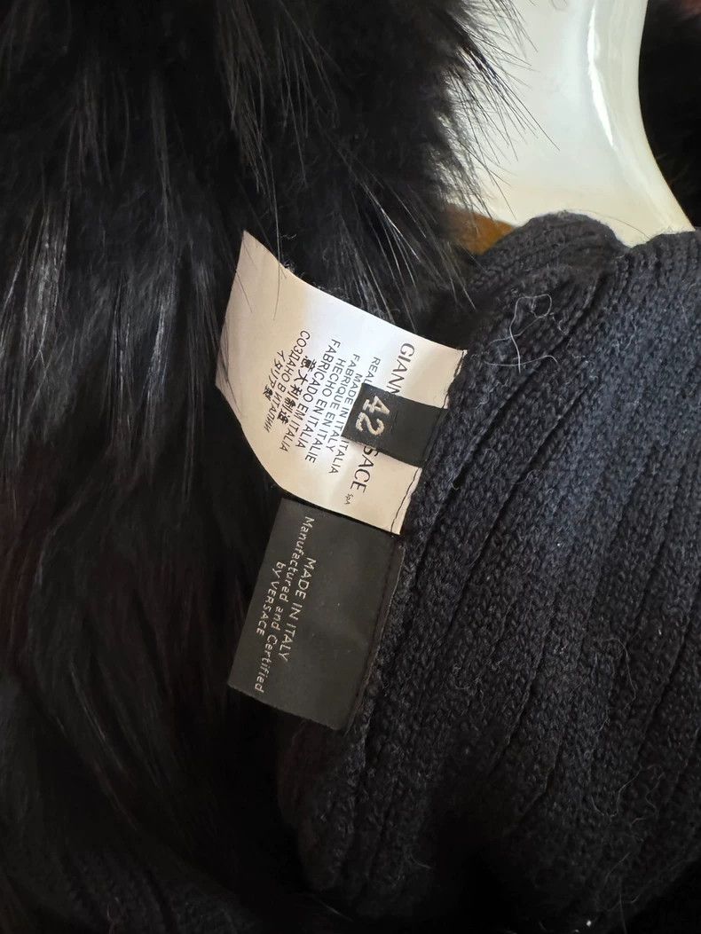 Versace Versace Midi length large fur collar sweater Size M / US 6-8 / IT 42-44 - 7 Thumbnail