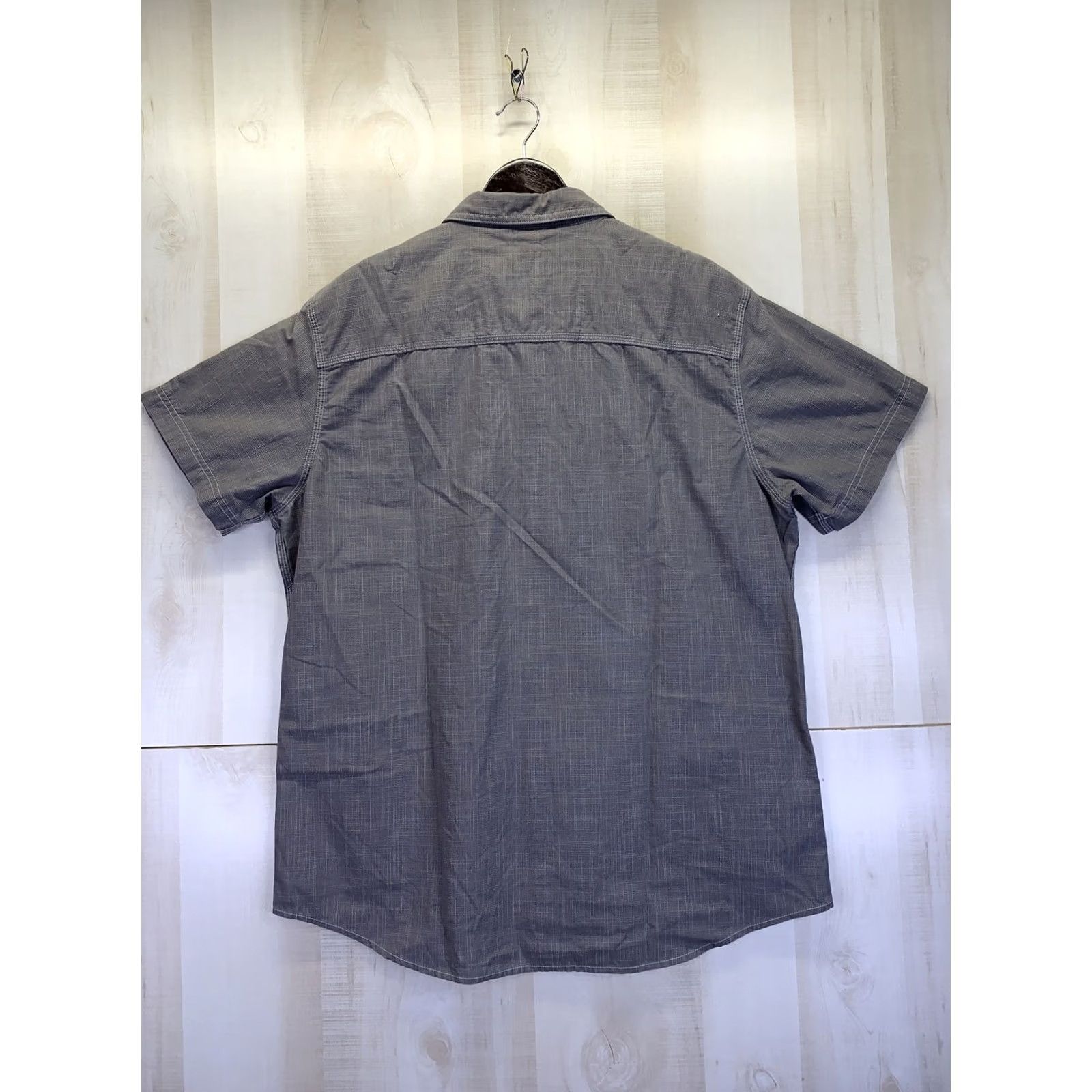 Vintage G.H Bass & Co Men’s XL Short Sleeve Gray Button Down Hiking/Fishing Shirt Shirt Mens XL Gray Button-Down Outdoors Apparel Size US XL / EU 56 / 4 - 2 Thumbnail