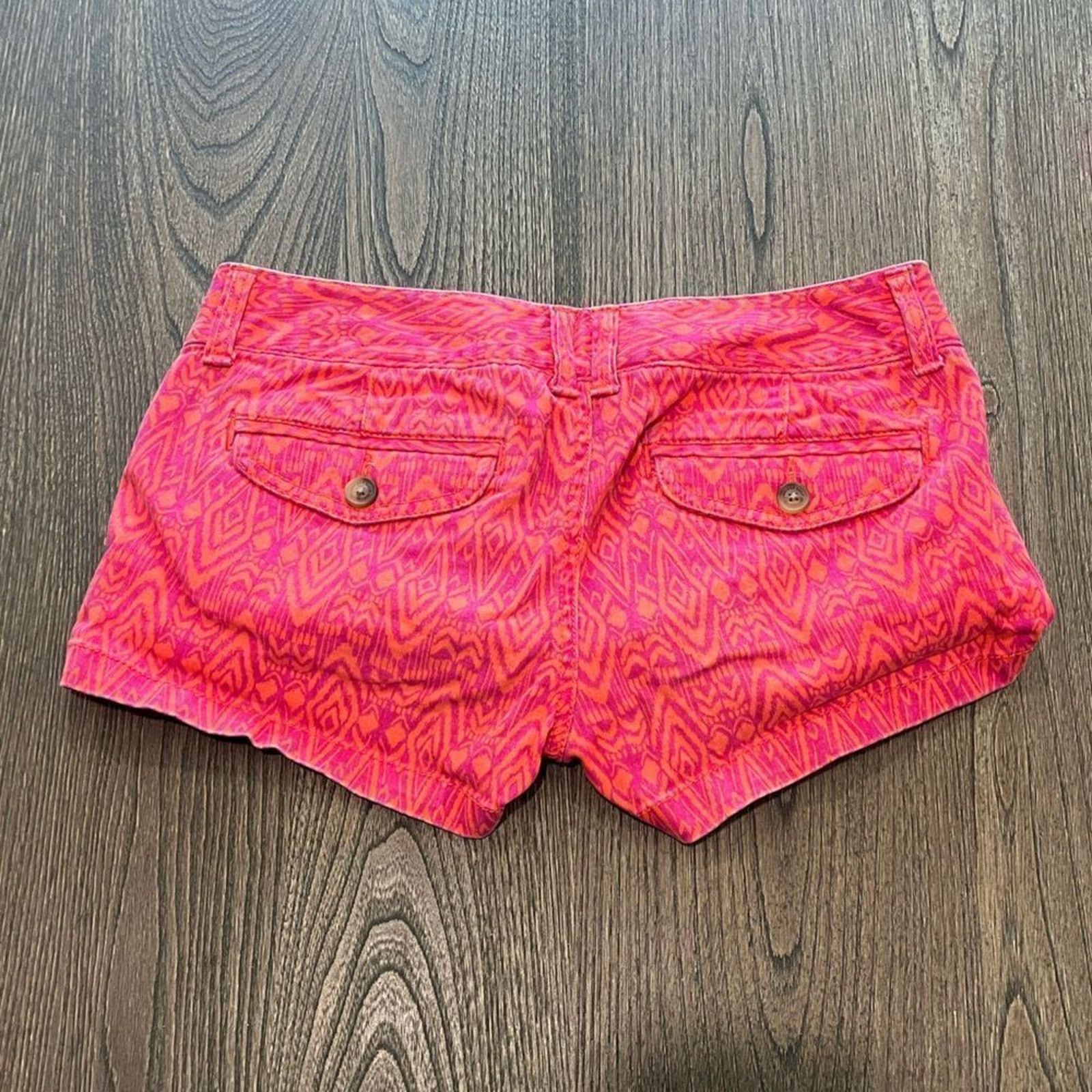 American Eagle Outfitters American Eagle Stretch Shorts Pink Orange Aztec Print Size 0 Size 25" / US 0 / IT 36 - 5 Thumbnail