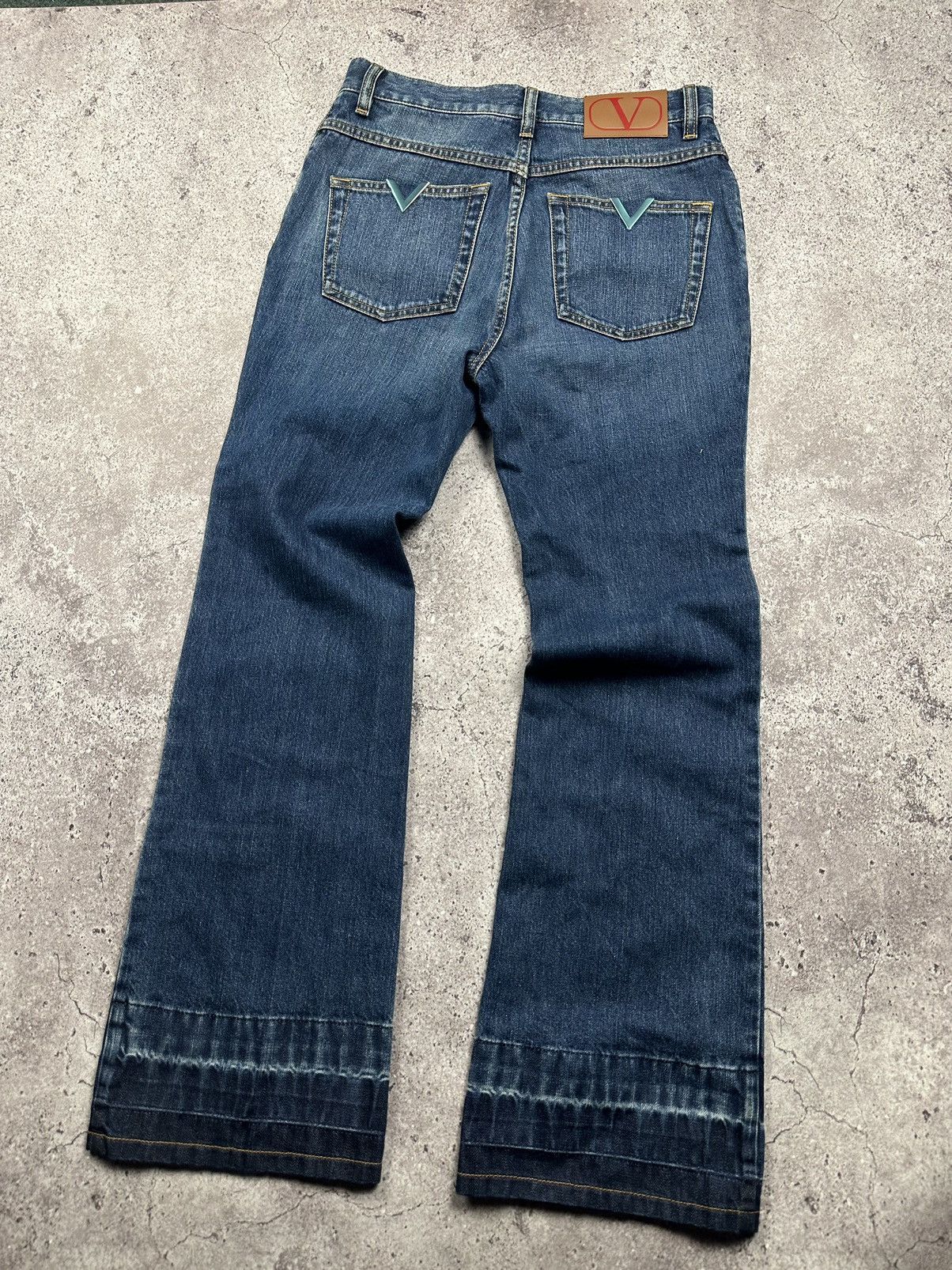 Valentino Valentino Garavani Flared Jeans Pants Metal Logo RRP 850€+ Size 27" / US 4 / IT 40 - 1 Thumbnail