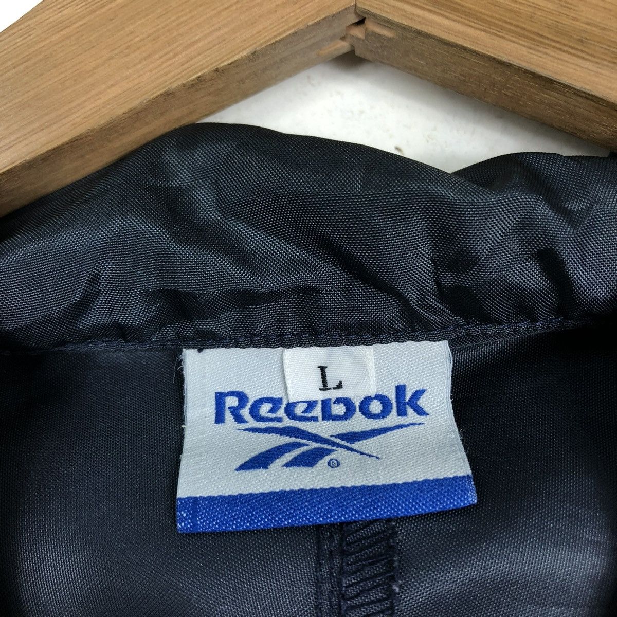 Japanese Brand 🔥VINTAGE ANORAK WINDBREAKER REEBOK BIG LOGO CENTRE LOGO Size US L / EU 52-54 / 3 - 14 Thumbnail