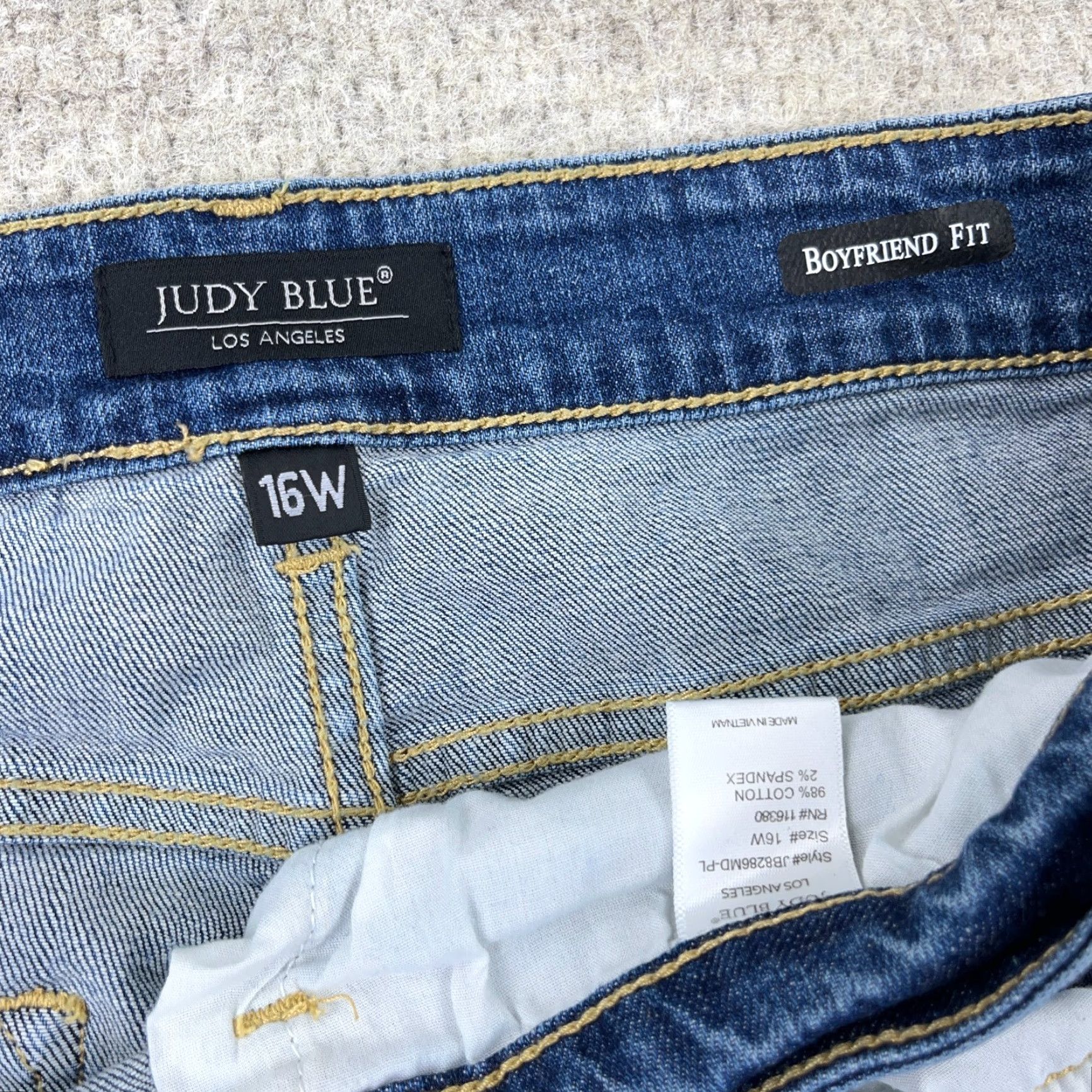 Vintage Judy Blue Jeans Women 16W Boyfriend Fit Straight Leg Med Wash Faded Holes Size 38" / US 16 / IT 52 - 3 Thumbnail