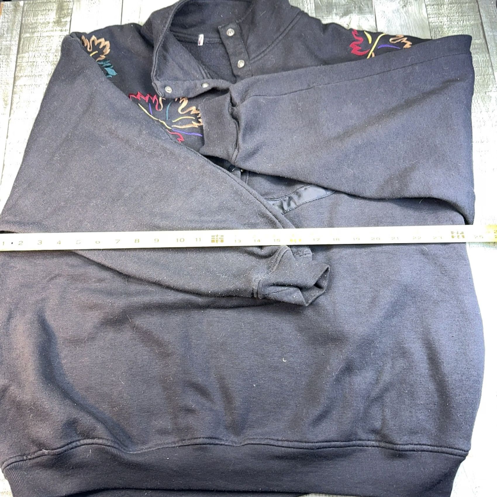 Vintage VINTAGE Women’s Embroidered Fall Leaves Button-Up Crewneck Shirt XL Black Womens Size XL / US 12-14 / IT 48-50 - 7 Thumbnail