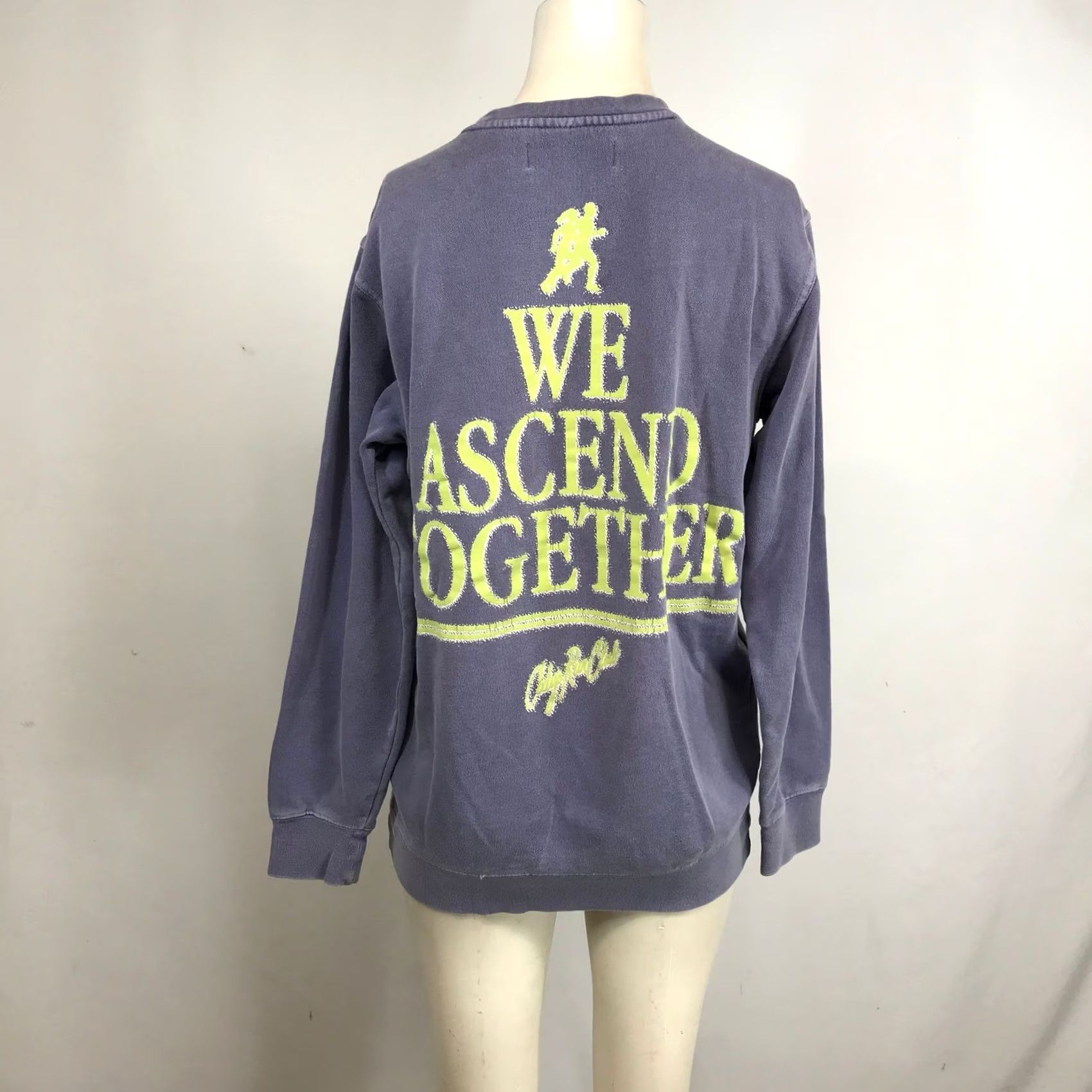 Vintage Cody's Run Club Purple Crewneck Sweatshirt Graphic Print Size XS Size XS / US 0-2 / IT 36-38 - 5 Thumbnail