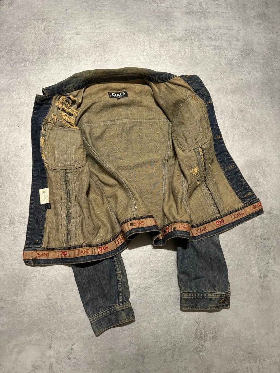 Dolce & Gabbana 2000s Dolce & Gabbana Grey Distressed Aged Denim Jacket Size XS / US 0-2 / IT 36-38 - 7 Thumbnail