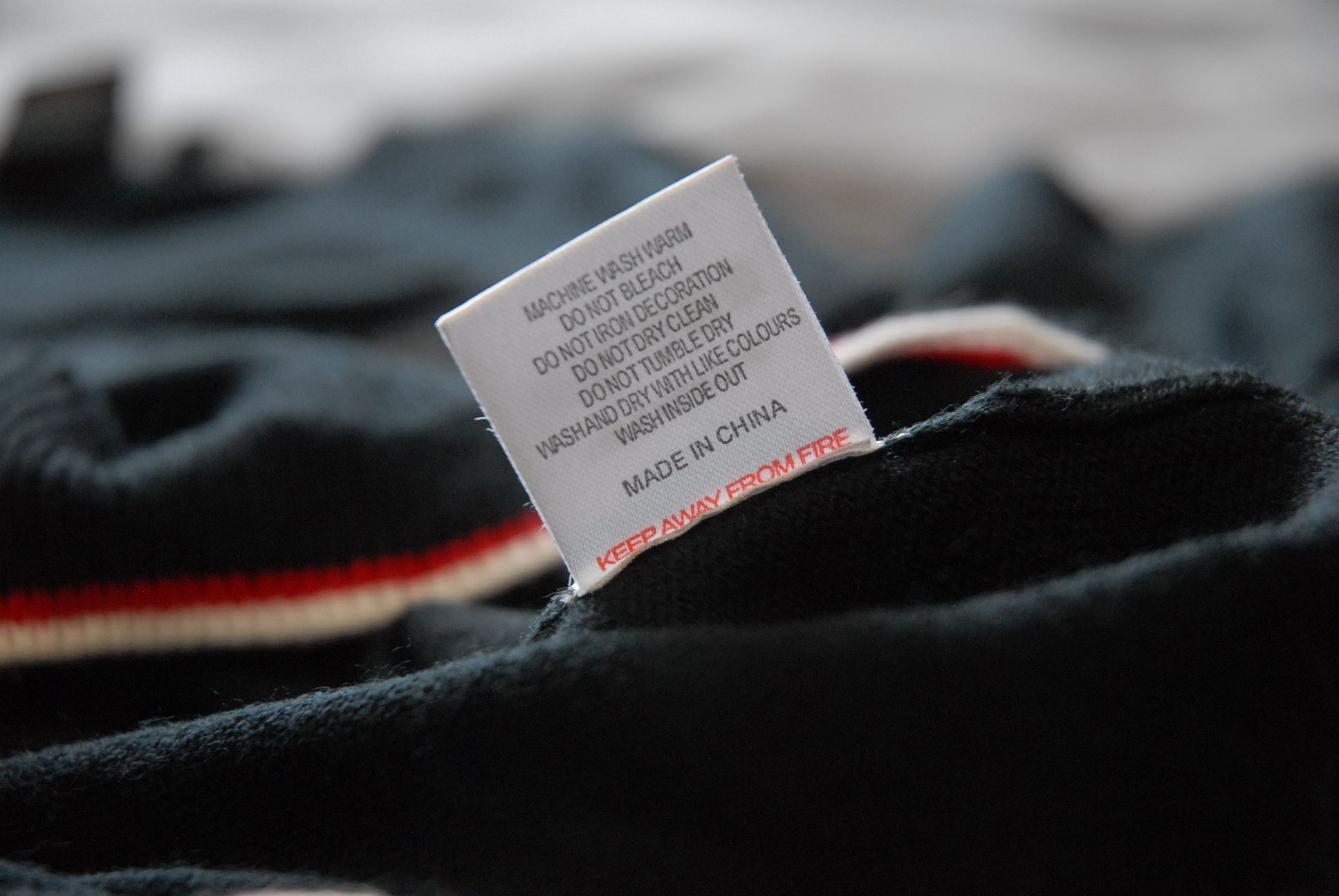Other Official Manchester United football sweater Size US M / EU 48-50 / 2 - 6 Thumbnail