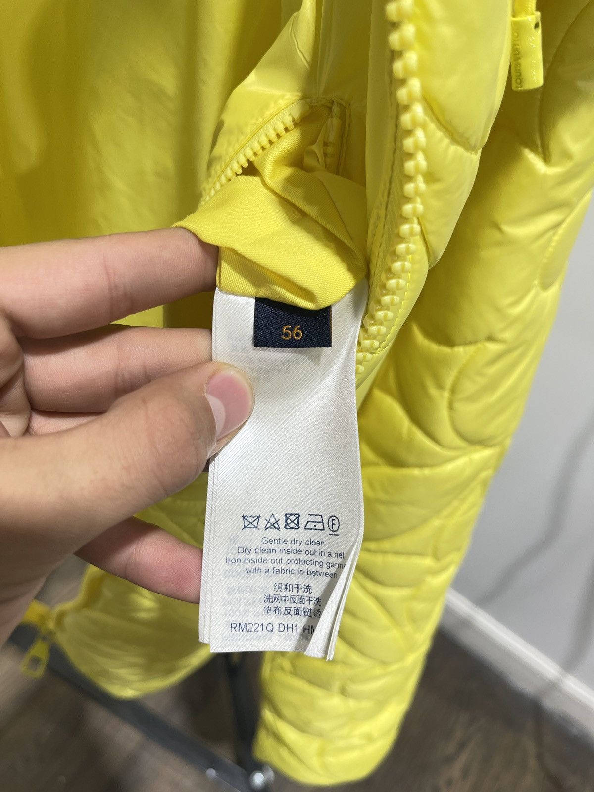 Louis Vuitton Louis Vuitton Yellow Floral Puffer Jacket sz.56 Size US XL / EU 56 / 4 - 8 Thumbnail