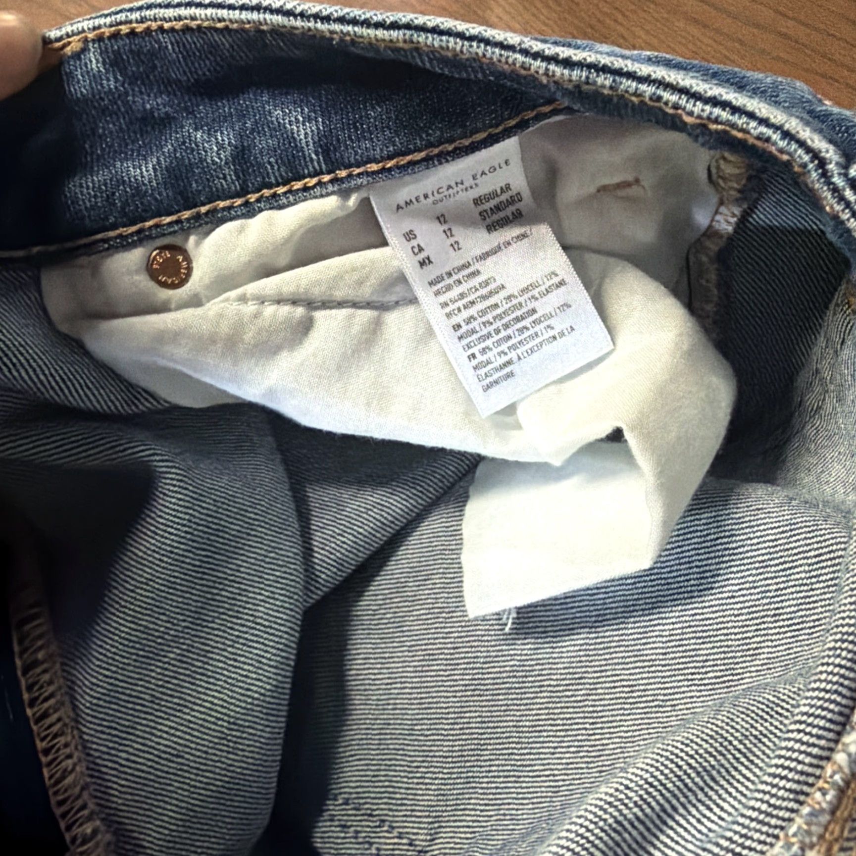 American Eagle Outfitters American Eagle Jeans Womens 12 Blue Mom Straight Leg Stretch Distressed Denim Size 34" / US 12 / IT 48 - 4 Thumbnail