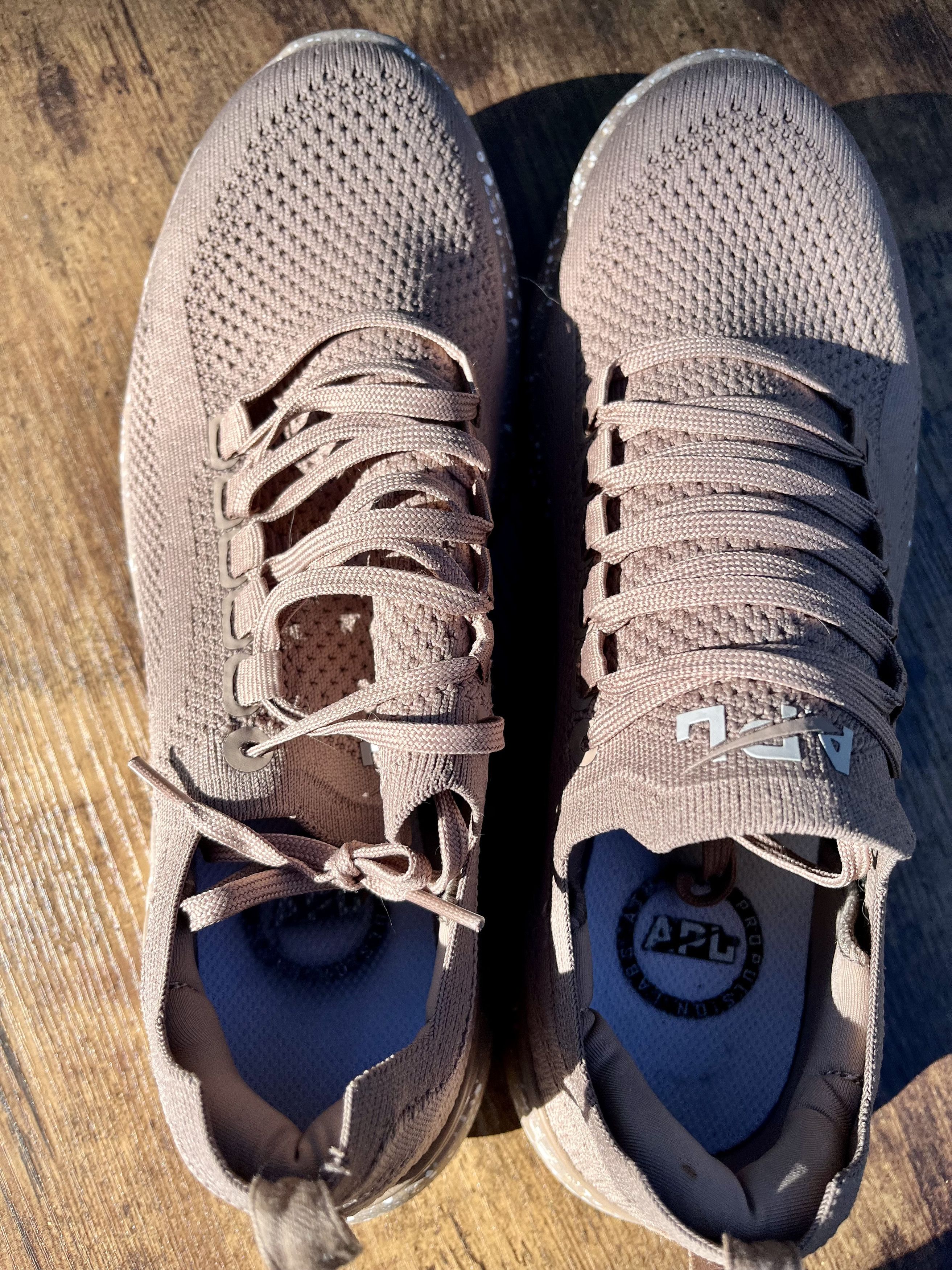 APL Techloom KnIt Sneaker Virtually New Size US 8 / EU 41 - 3 Thumbnail