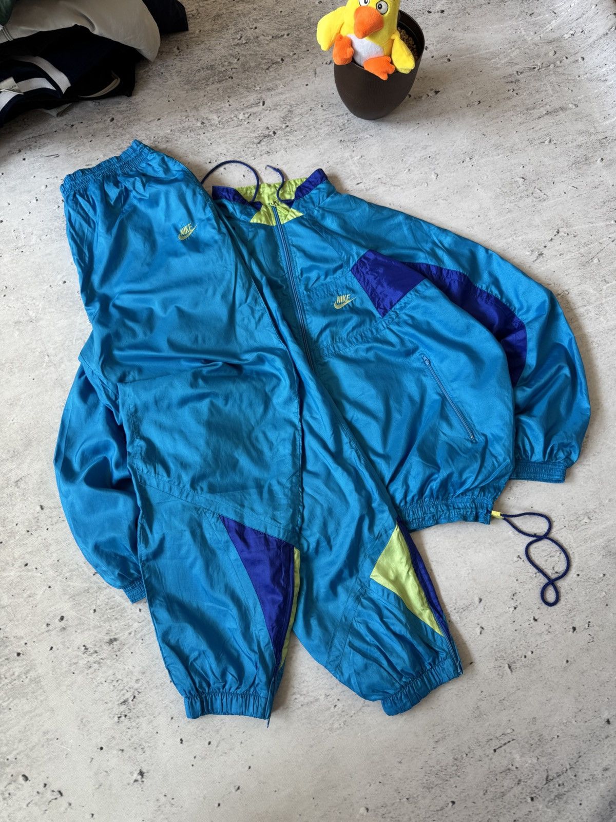 Nike × Vintage NIKE VINTAGE BASIC LOGO OVERSIZE NYLON TRACK SUIT BAGGY FIT Size US XL / EU 56 / 4 - 1 Thumbnail