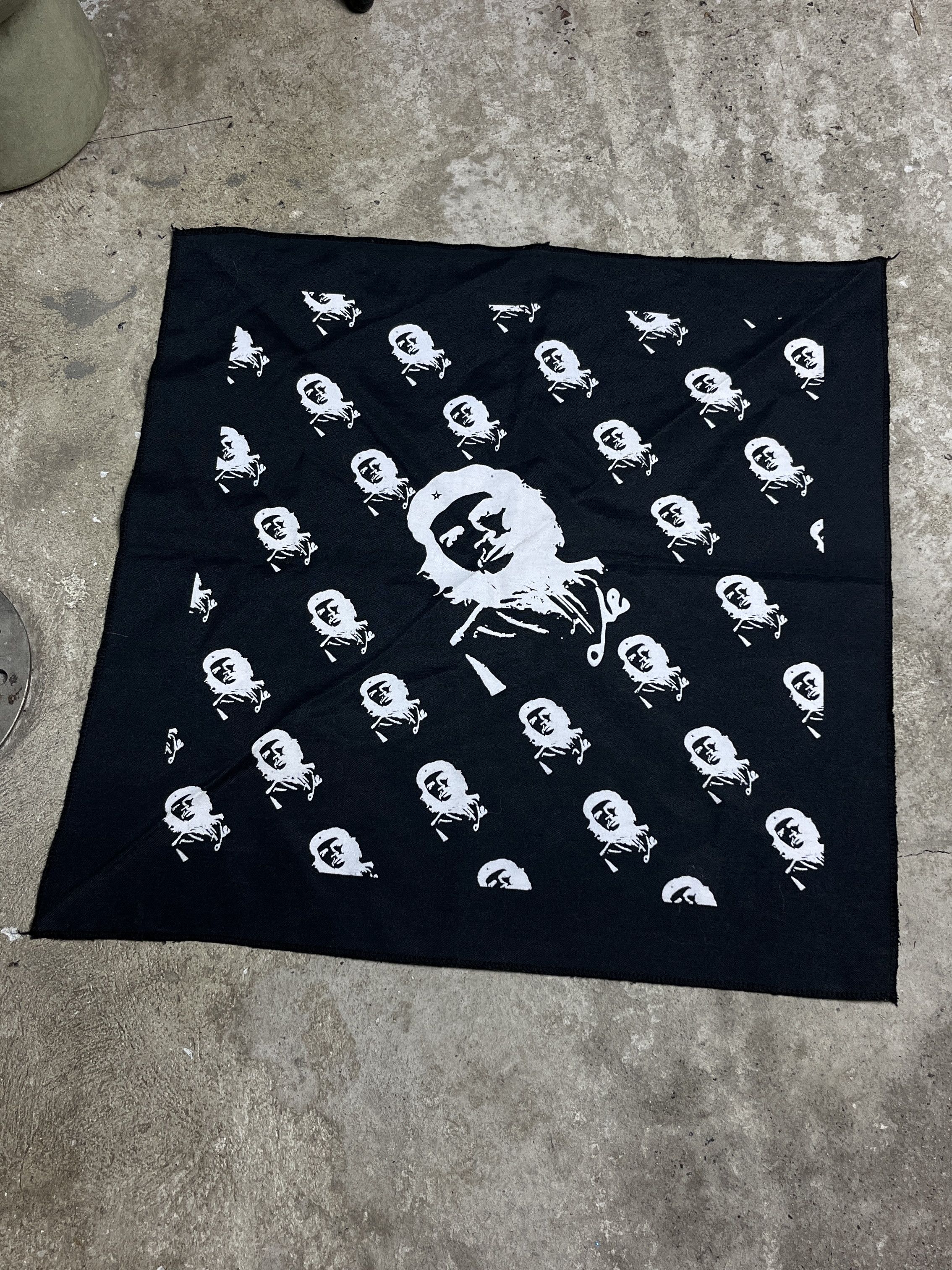 Other BLACK CHE GUEVARA PRINT BANDANA - № 4523 Size ONE SIZE - 2 Thumbnail