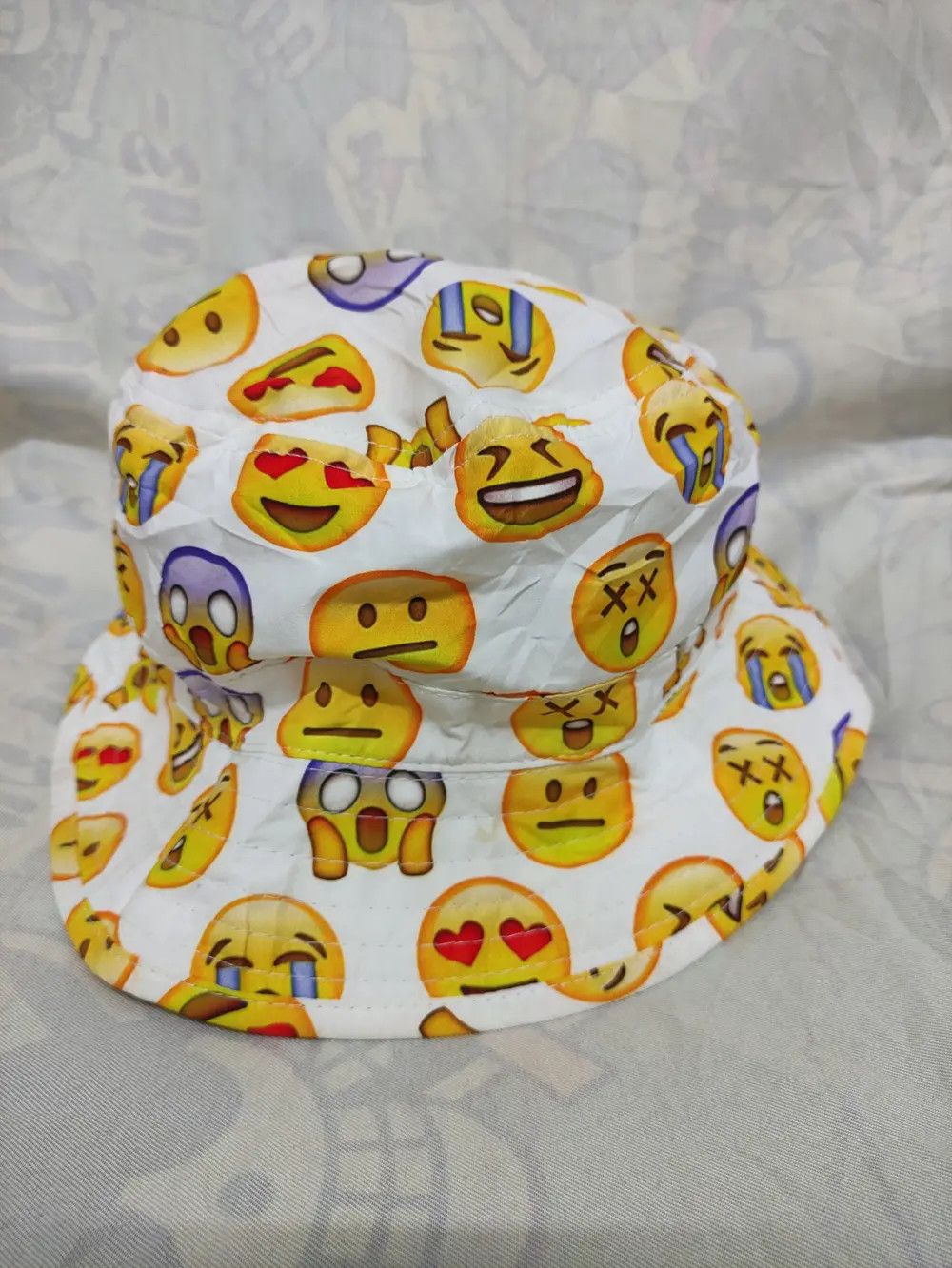City Hunter CITY HUNTER EMOJI FULLPRINT BUCKET HAT Size ONE SIZE - 3 Thumbnail
