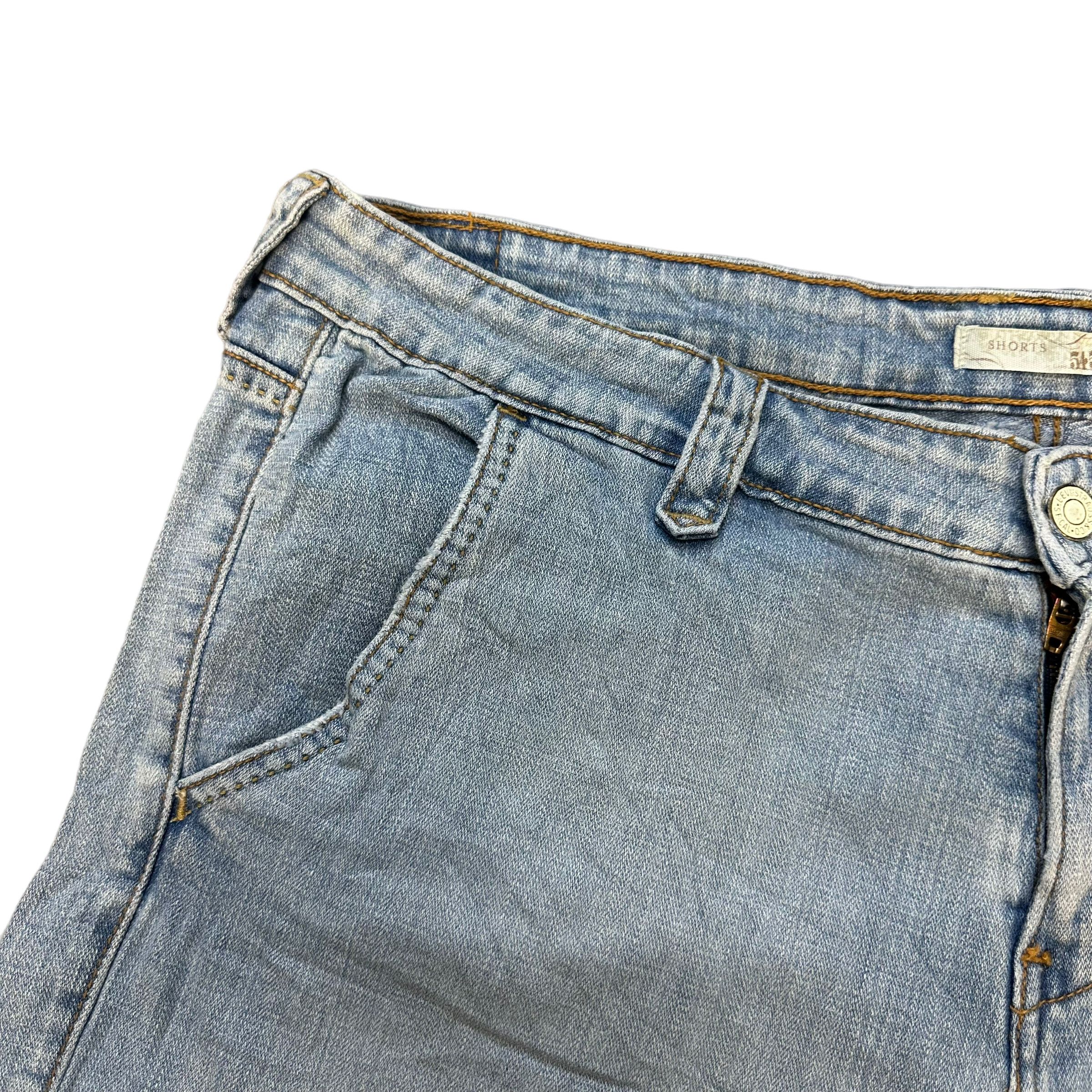 Levi's LEVIS 545 LIGHT WASH DENIM SHORTS #8411-008 Size 39" - 3 Thumbnail