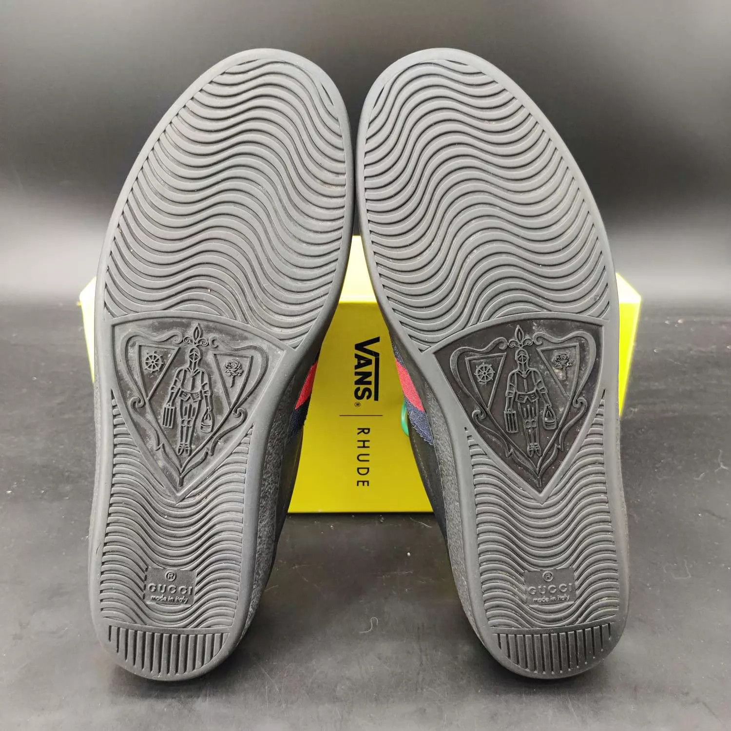 Gucci Gucci Ace Black Embroidered Bee Sneaker 43.5 Like New Size US 10.5 / EU 43-44 - 7 Thumbnail