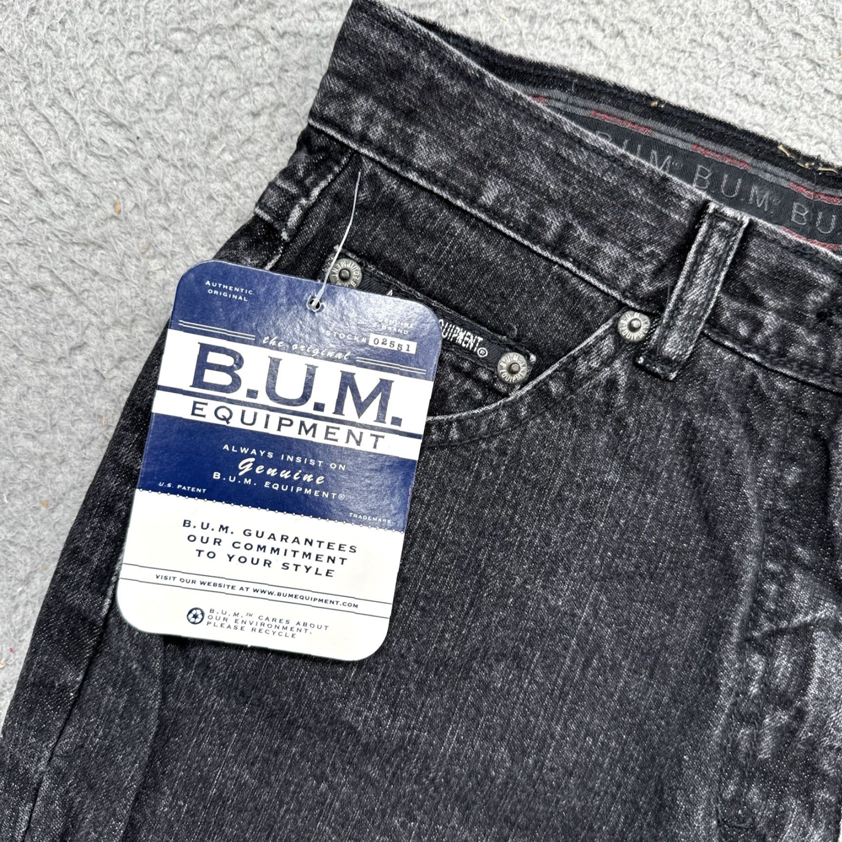 Vintage VINTAGE B.U.M. Equipment Jeans Women’s Junior Size 7 Black Denim 100% Cotton Straight Leg High Rise 90s Pockets Womens Size 28" / US 6 / IT 42 - 2 Thumbnail