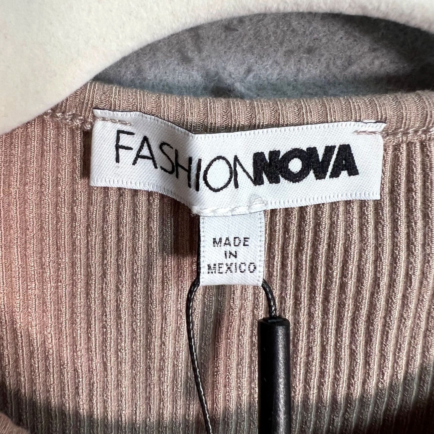 Fashion Nova Fashion Nova Long Sleeve Bodysuit Kim Out Cut Bodysuit Womens Size Small NEW! Size S / US 4 / IT 40 - 4 Thumbnail