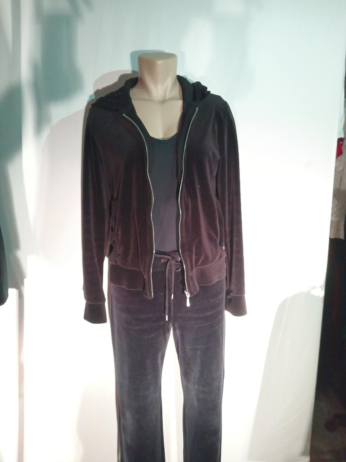 Designer Chic Black Velour Zip-Up Hoodie Size ONE SIZE - 1 Thumbnail