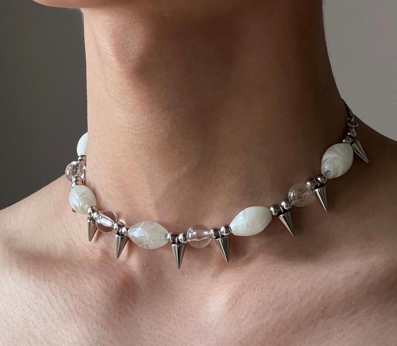 Jewelry White Beaded Spike Spiked Choker Necklace, Punk Jewelry Size ONE SIZE - 2 Thumbnail