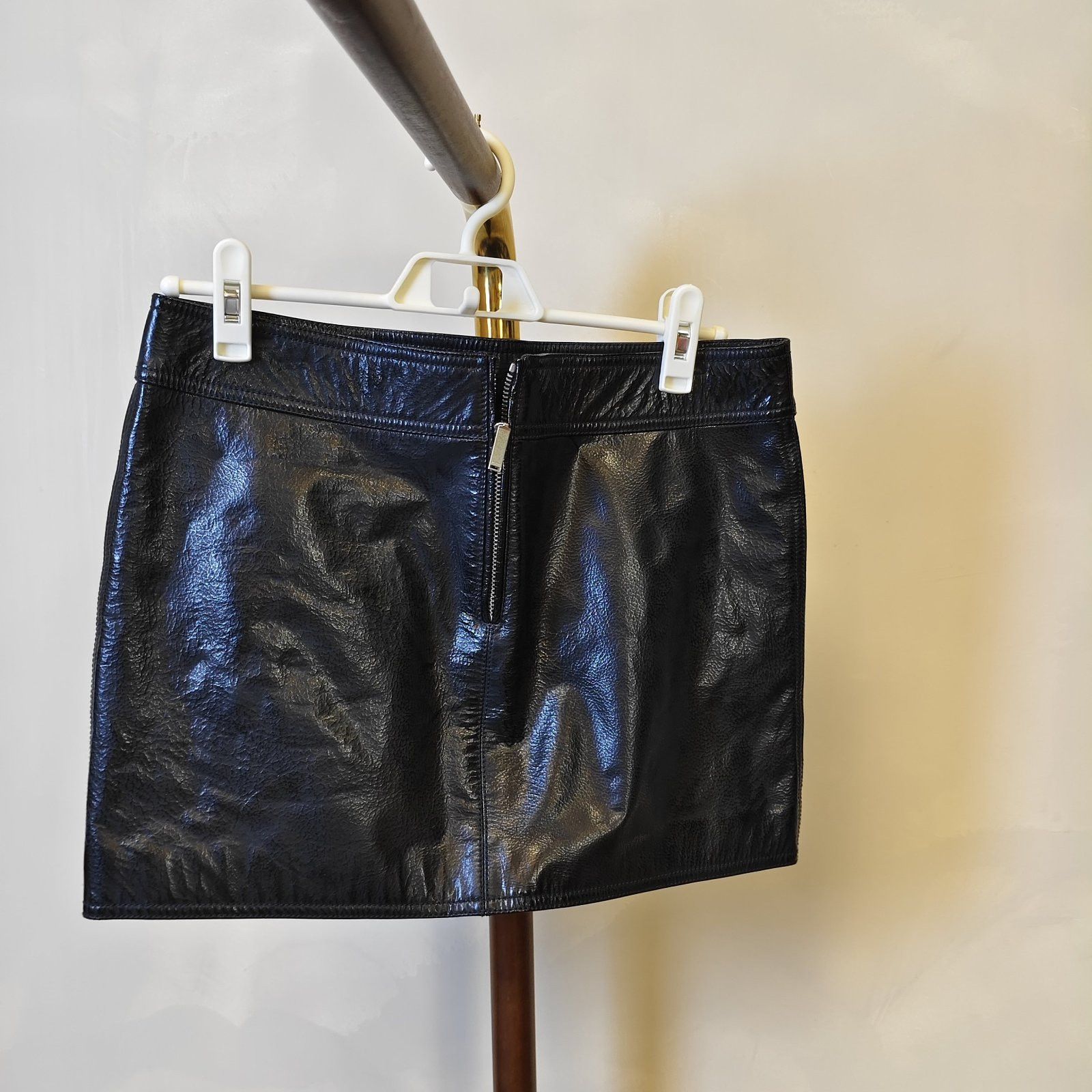 Saint Laurent Paris Saint Laurent Patent Leather Mini Skirt Size S Size 27" / US 4 / IT 40 - 1 Thumbnail