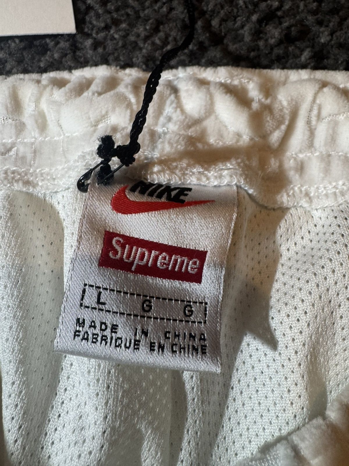 Nike × Supreme Nike x Supreme Velour Track Pant Size US 34 / EU 50 - 3 Thumbnail