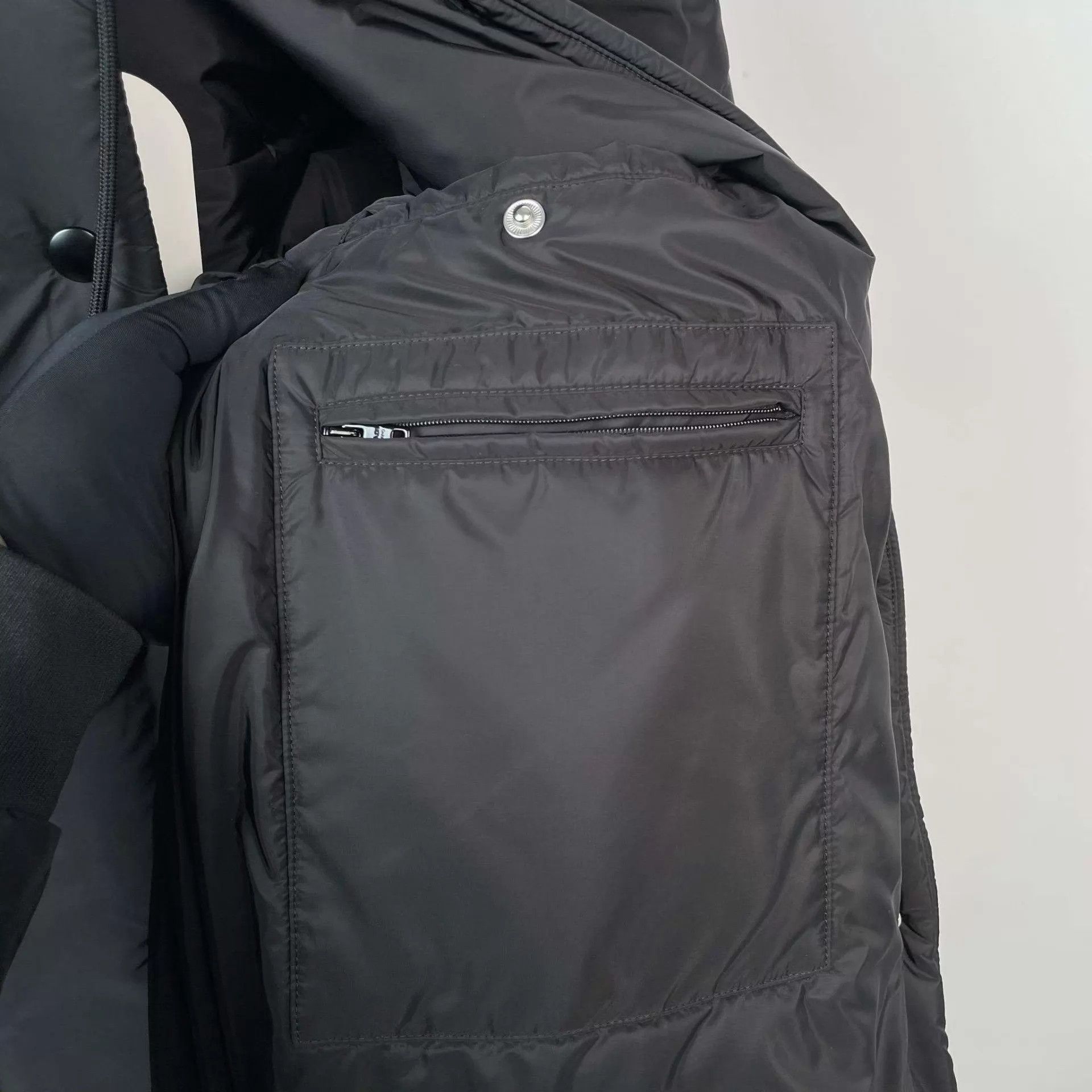 Prada Prada Triangle Logo Black Puffer Jacket 36 Size XS / US 0-2 / IT 36-38 - 8 Thumbnail