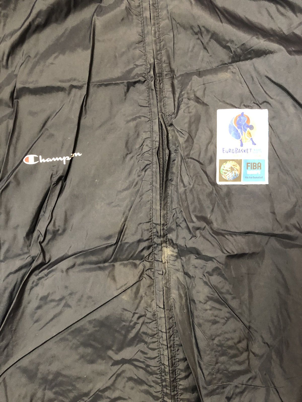 Champion Men’s Windbreaker champion x EuroBasket size Xl y2k vintage Size US XL / EU 56 / 4 - 8 Thumbnail