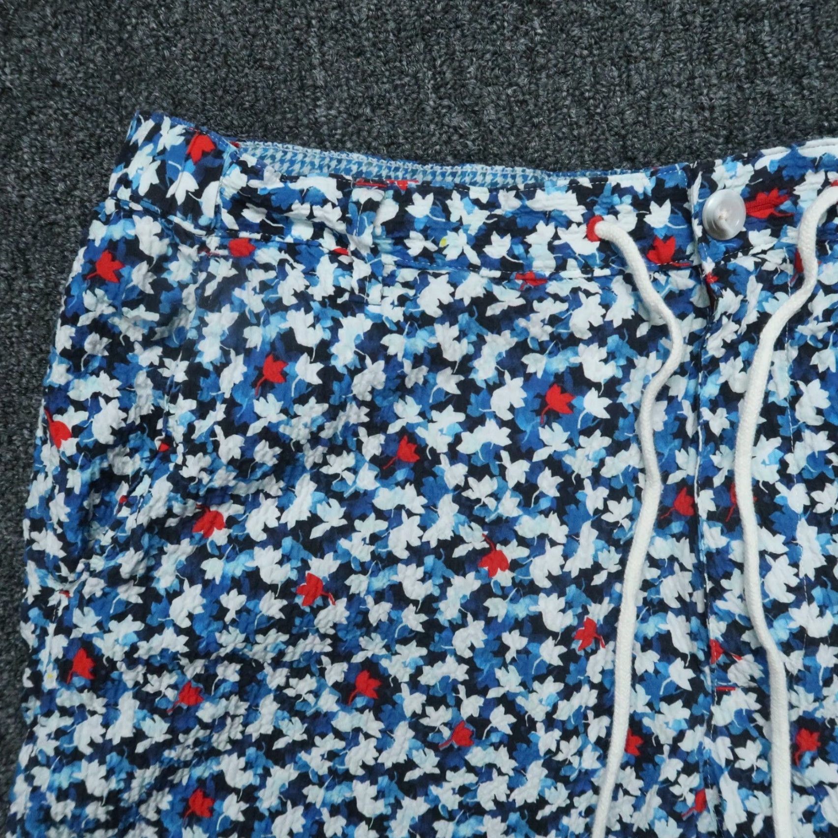 Robert Graham Robert Graham Shorts Mens 36 White Blue Floral Seersucker Drawstring Chino Regular Breathable Lightweight Pocketed 8in Inseam Vintage N/A Size US 36 / EU 52 - 2 Thumbnail
