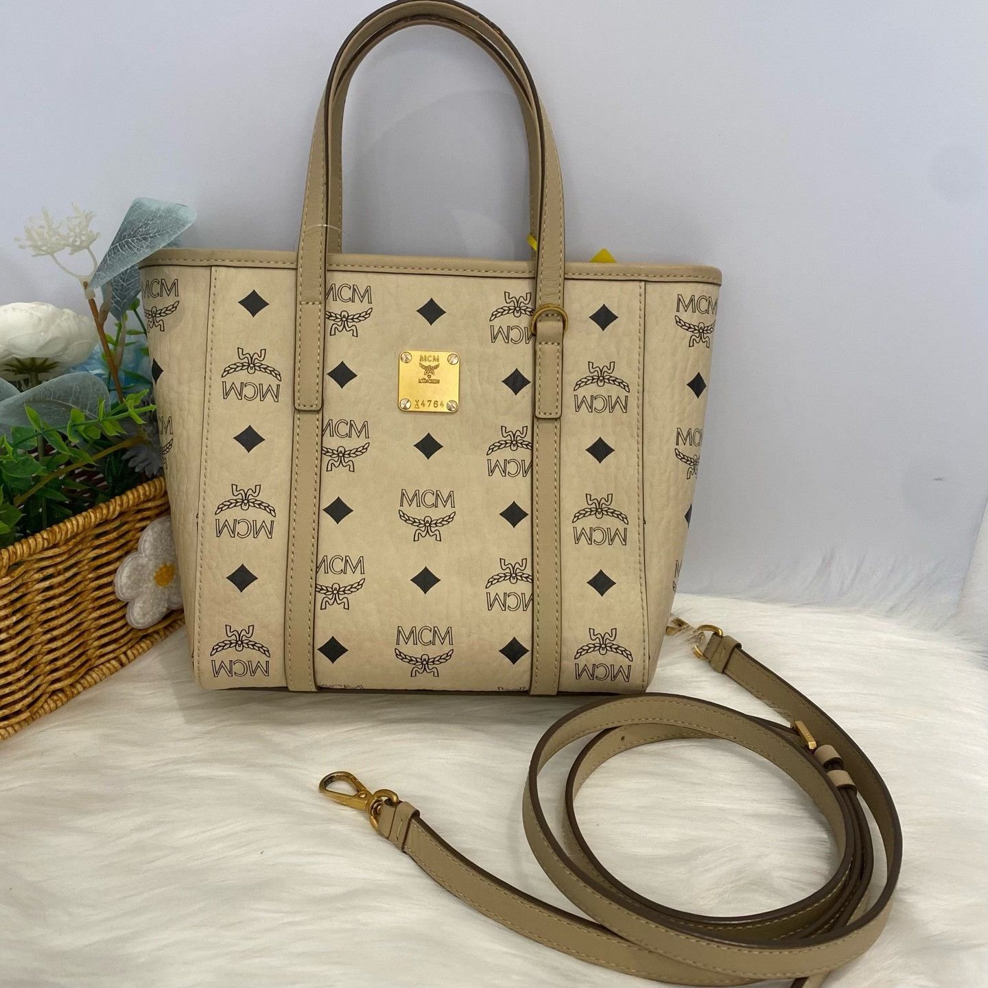 MCM Pre-loved Bag Very good condition Size ONE SIZE - 1 Thumbnail
